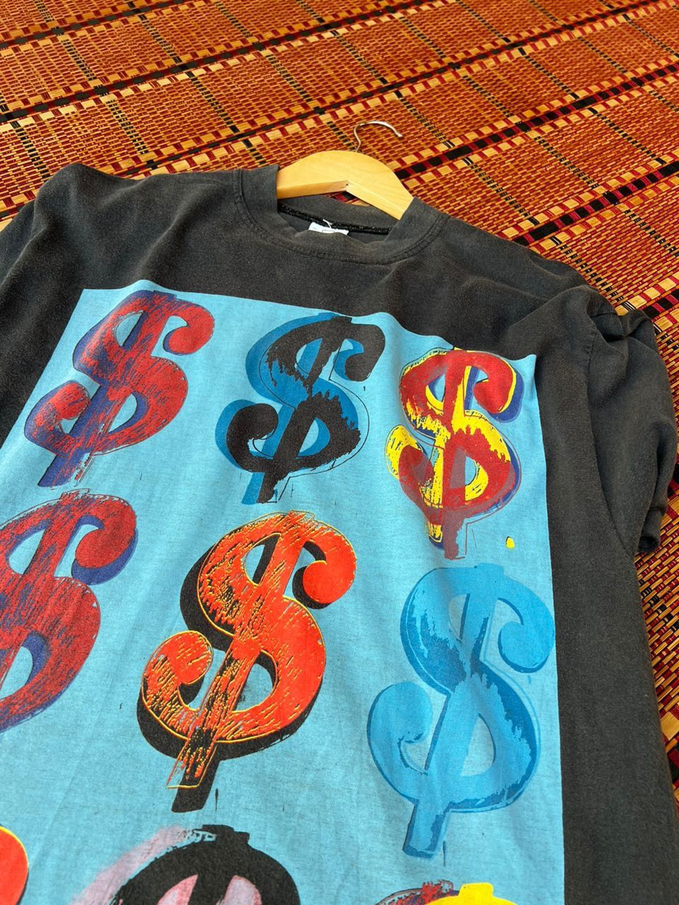 Andy Warhol × Vintage Vintage 1993 Andy Warhol Dollars Tee Pop Art Size US M / EU 48-50 / 2 - 8 Thumbnail