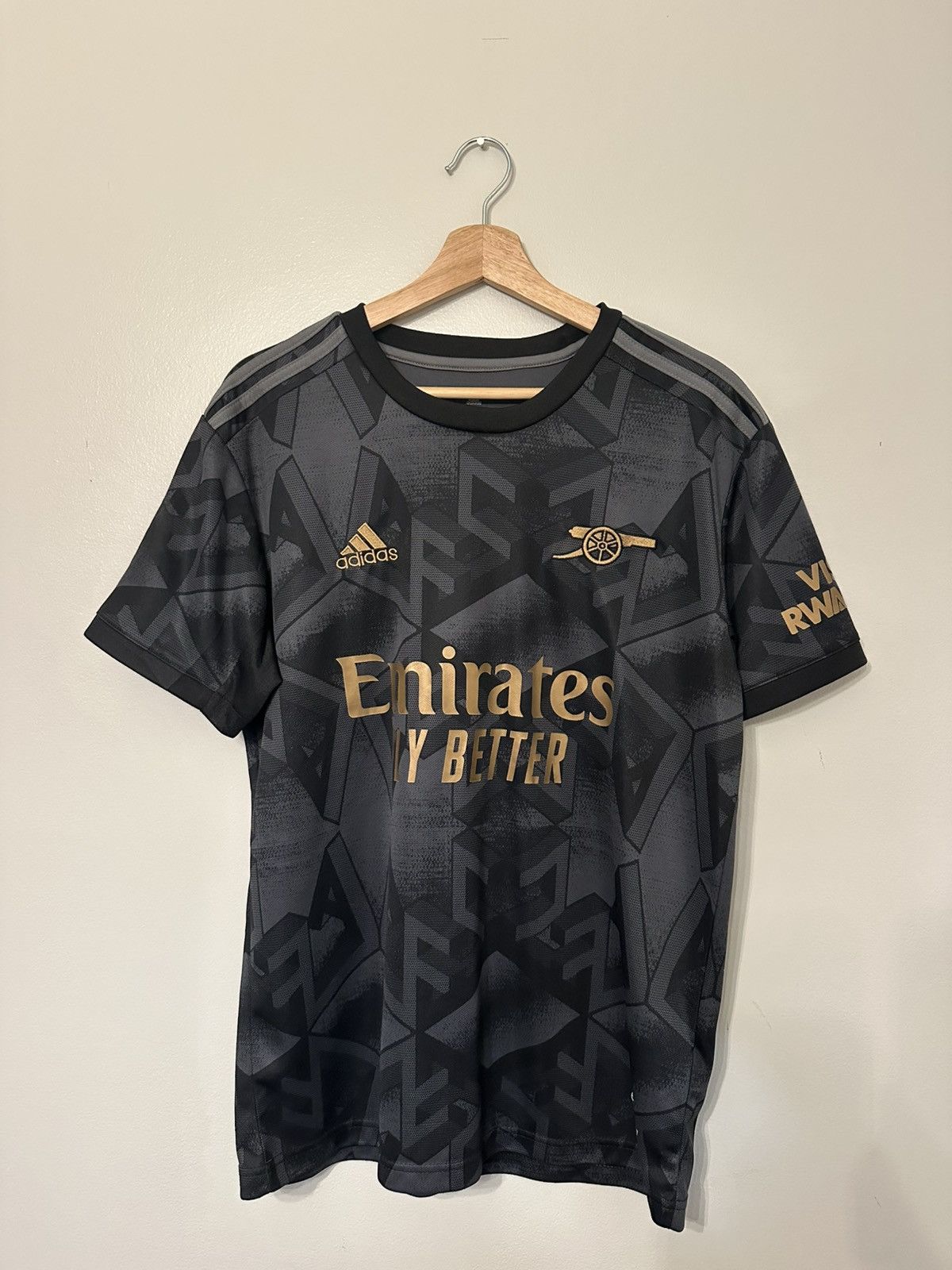 Adidas Arsenal Jersey size: M Size US M / EU 48-50 / 2 - 1 Thumbnail