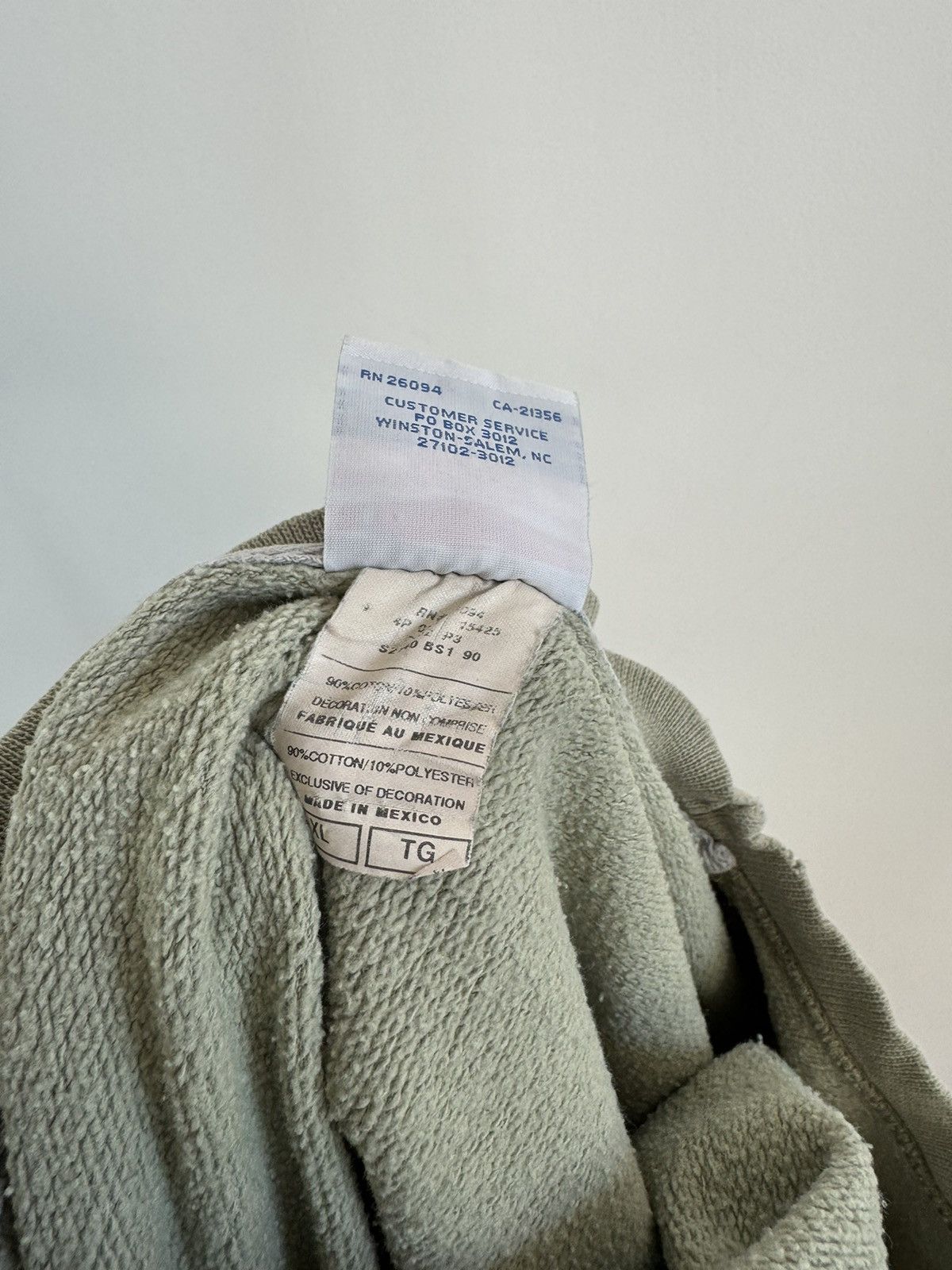 Champion × Vintage Vintage Champion Distressed Sweatshirt Made in Mexico Size US XL / EU 56 / 4 - 7 Thumbnail
