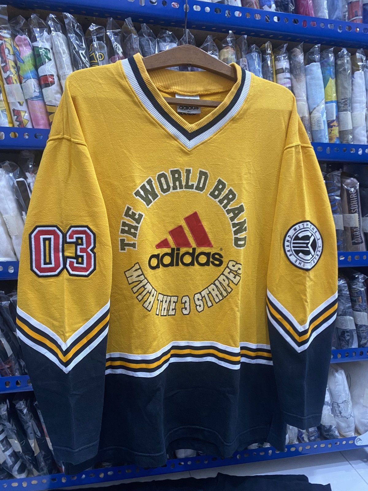 Adidas VINTAGE ADIDAS TEES Size US L / EU 52-54 / 3 - 4 Thumbnail