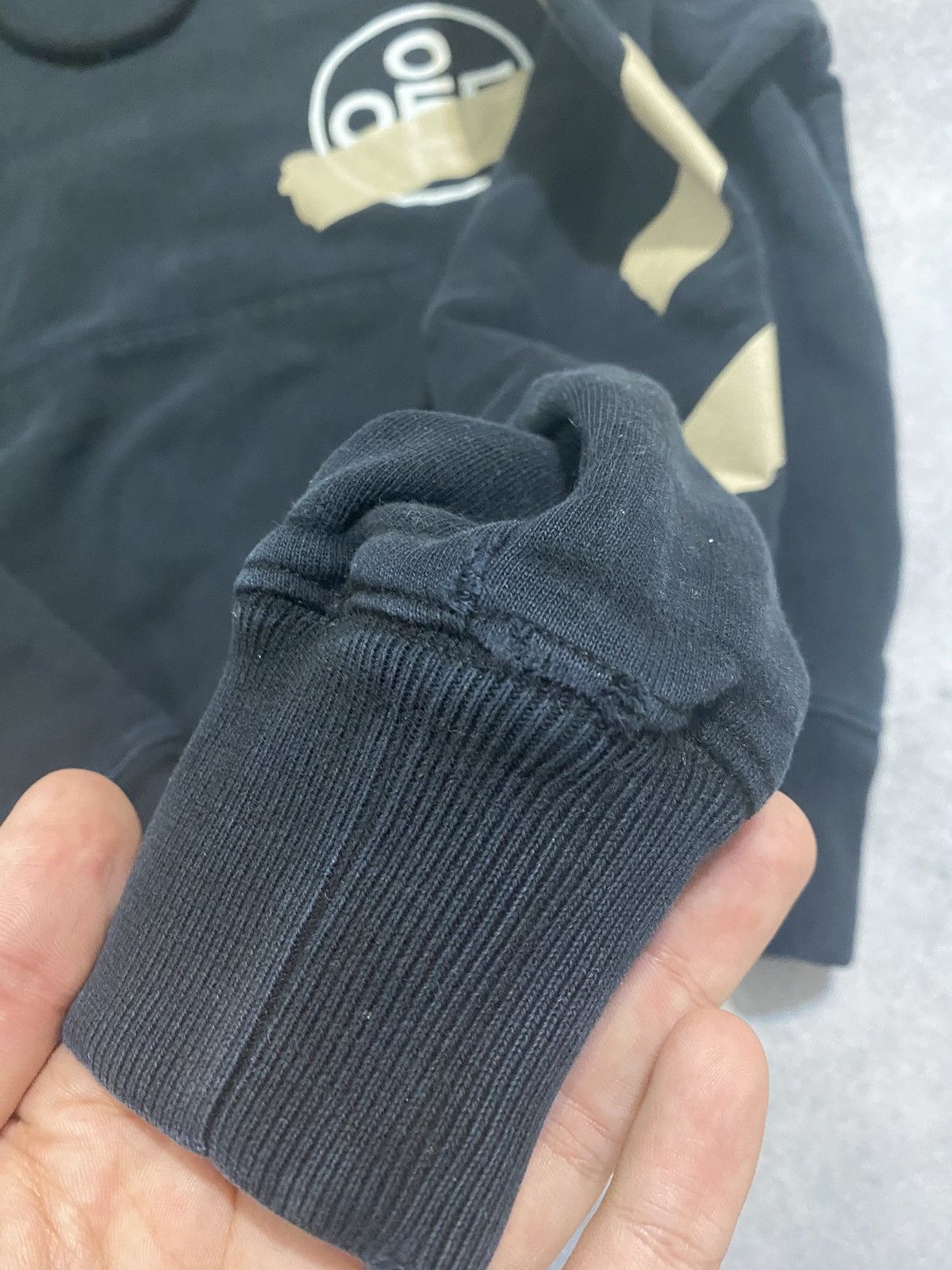 Off-White Off-White Gold Tape Arrow Hoodie Size XXS Size US XXS / EU 40 - 18 Thumbnail
