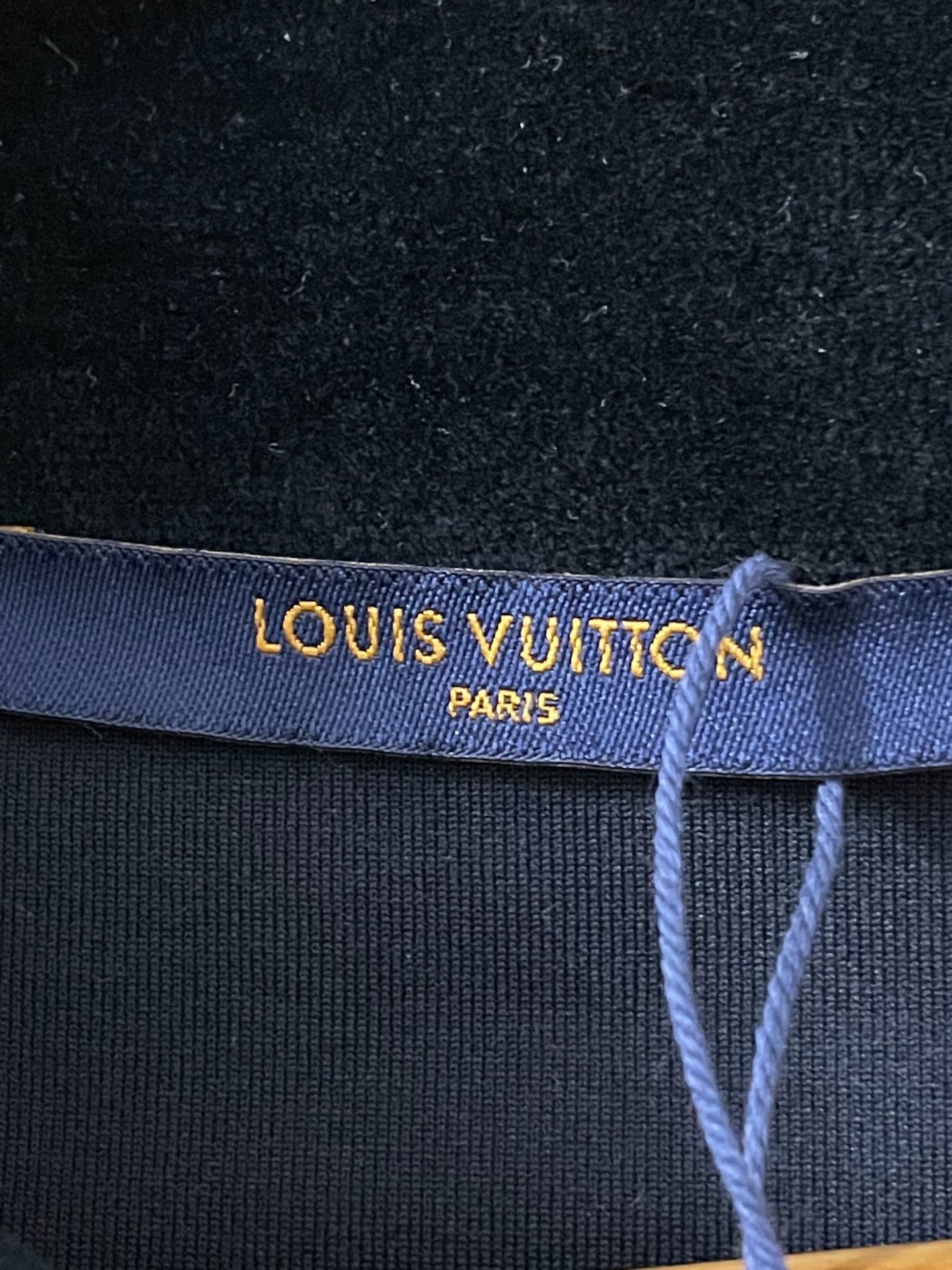 Louis Vuitton Louis Vuitton Half zip velour sweatshirt Nextarrow-2501 Size US S / EU 44-46 / 1 - 3 Thumbnail
