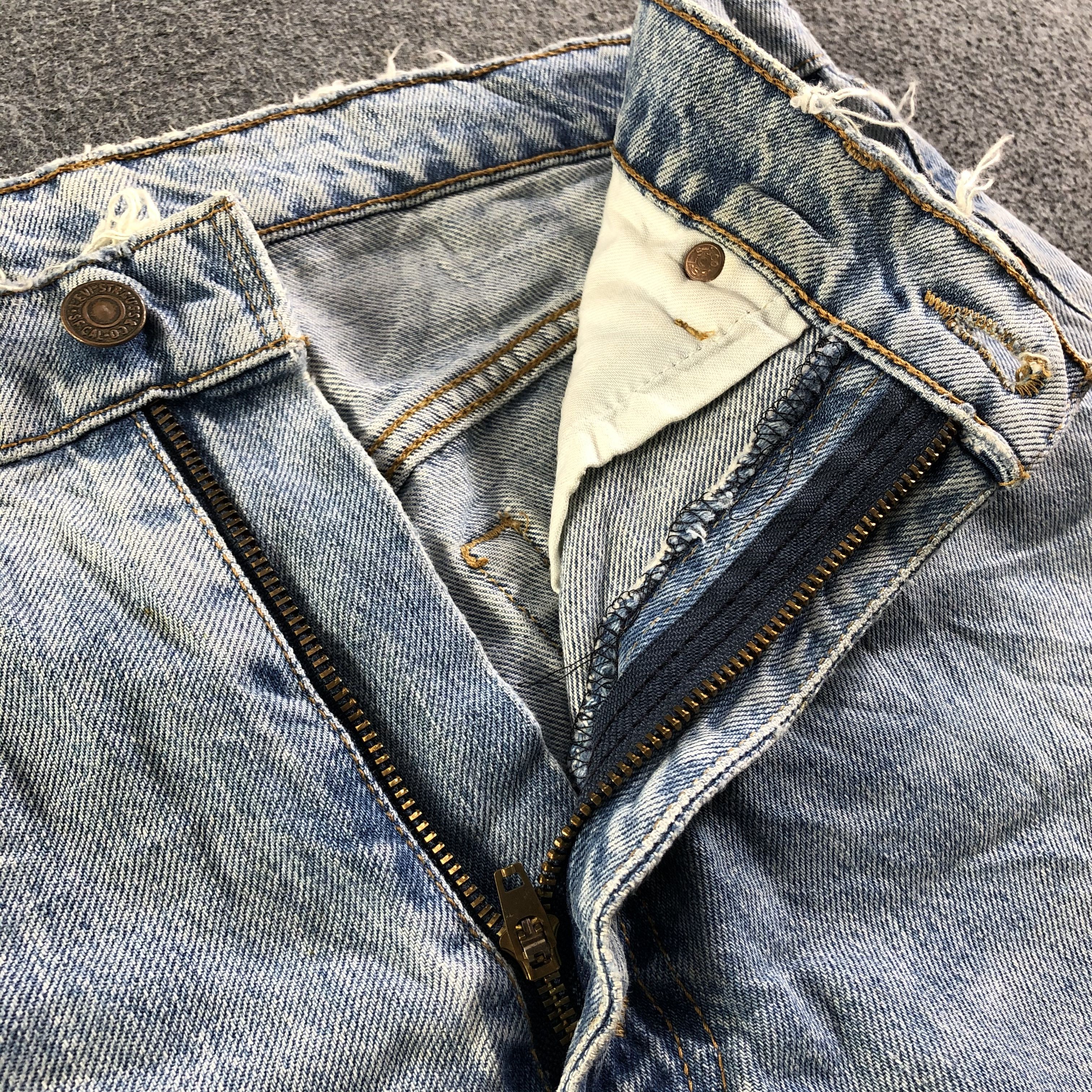 Levi's × Vintage Vintage Light Wash Levis 519 Jeans-J4571 Size US 30 / EU 46 - 7 Thumbnail