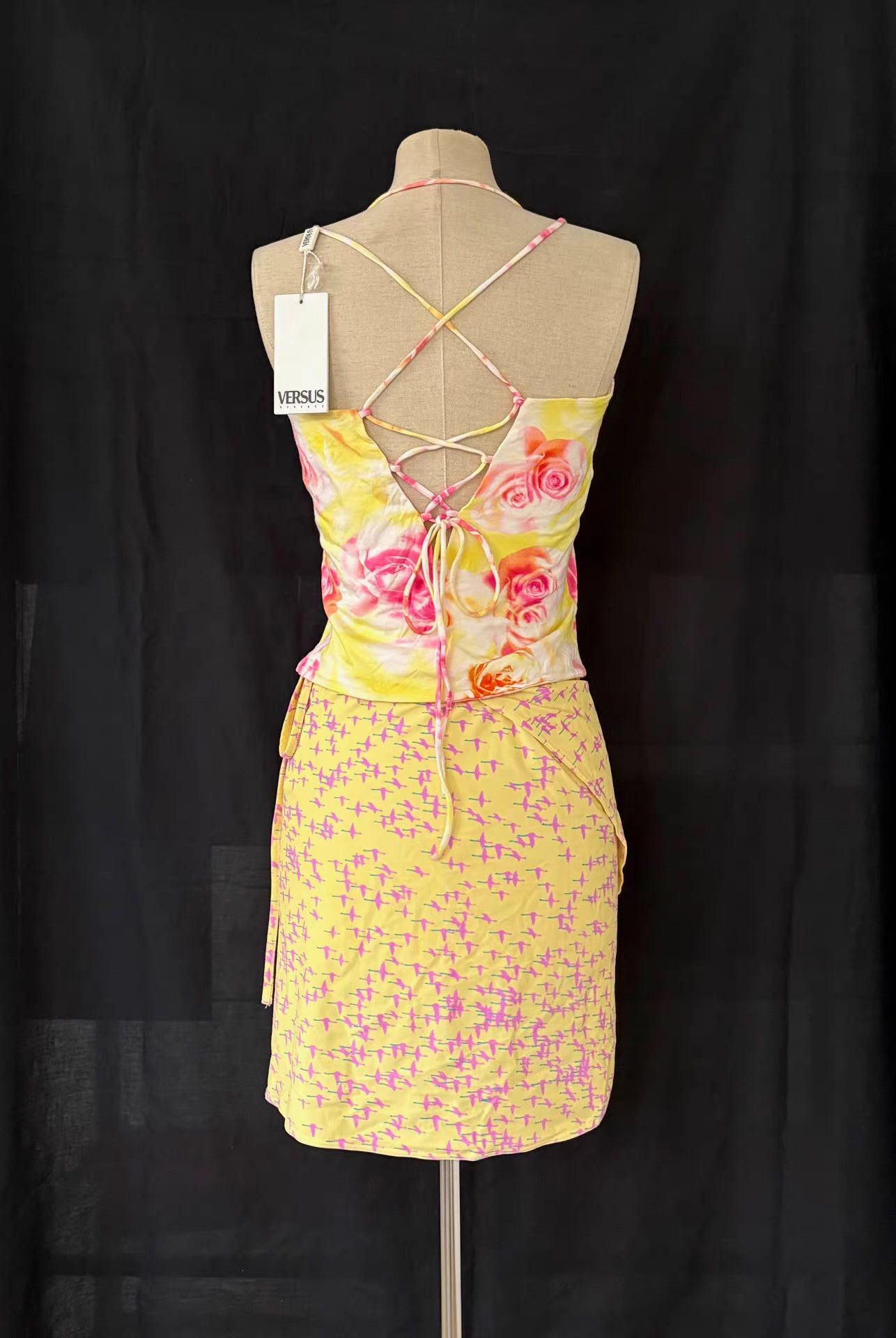 Versace Versus Versace Women's Rose Print Camisole Ｑ21 Size L / US 10 / IT 46 - 3 Thumbnail