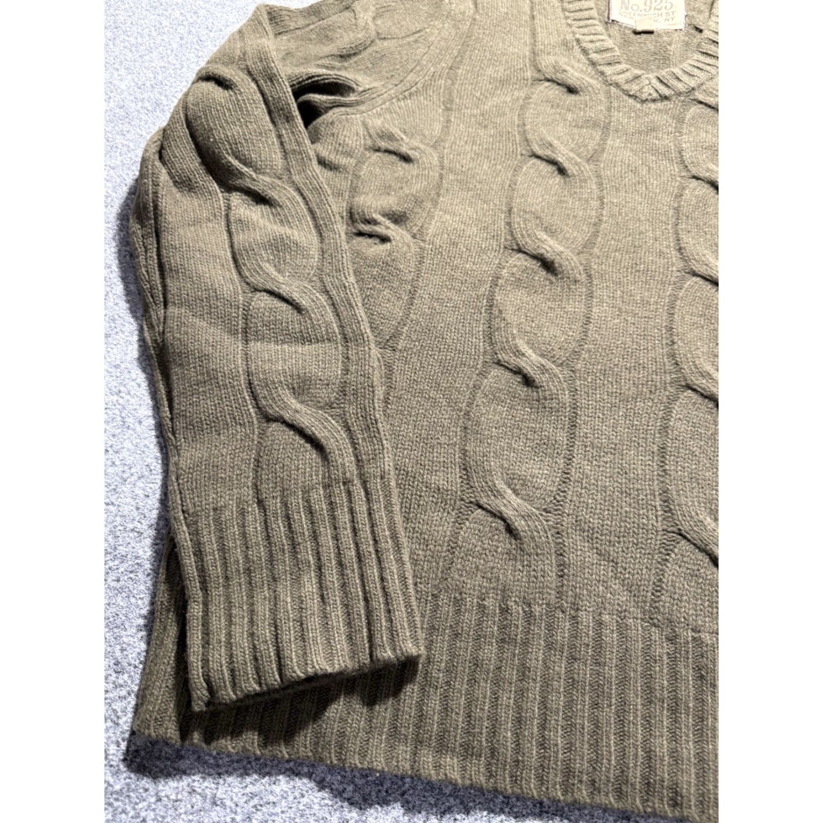 Vintage VINTAGE Ruehl No. 925 Cashmere And Lambs Wool Men’s V-Neck Sweater L Green Mens Pullover 90s? Size US L / EU 52-54 / 3 - 5 Thumbnail