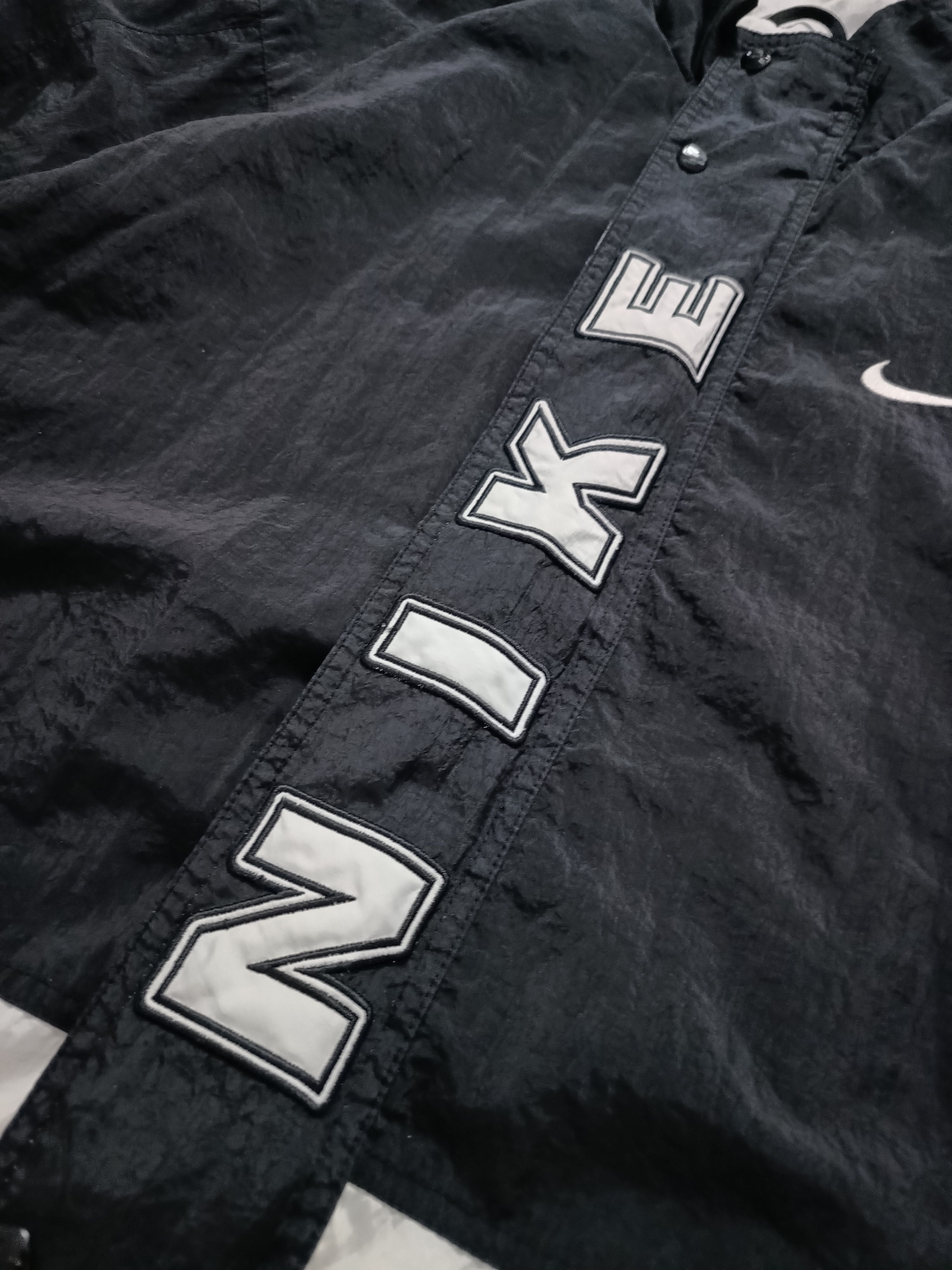 Nike × Vintage Rare Vintage Nike Spell Out Big Logo 90s Windbreaker Jacket Size US L / EU 52-54 / 3 - 3 Thumbnail