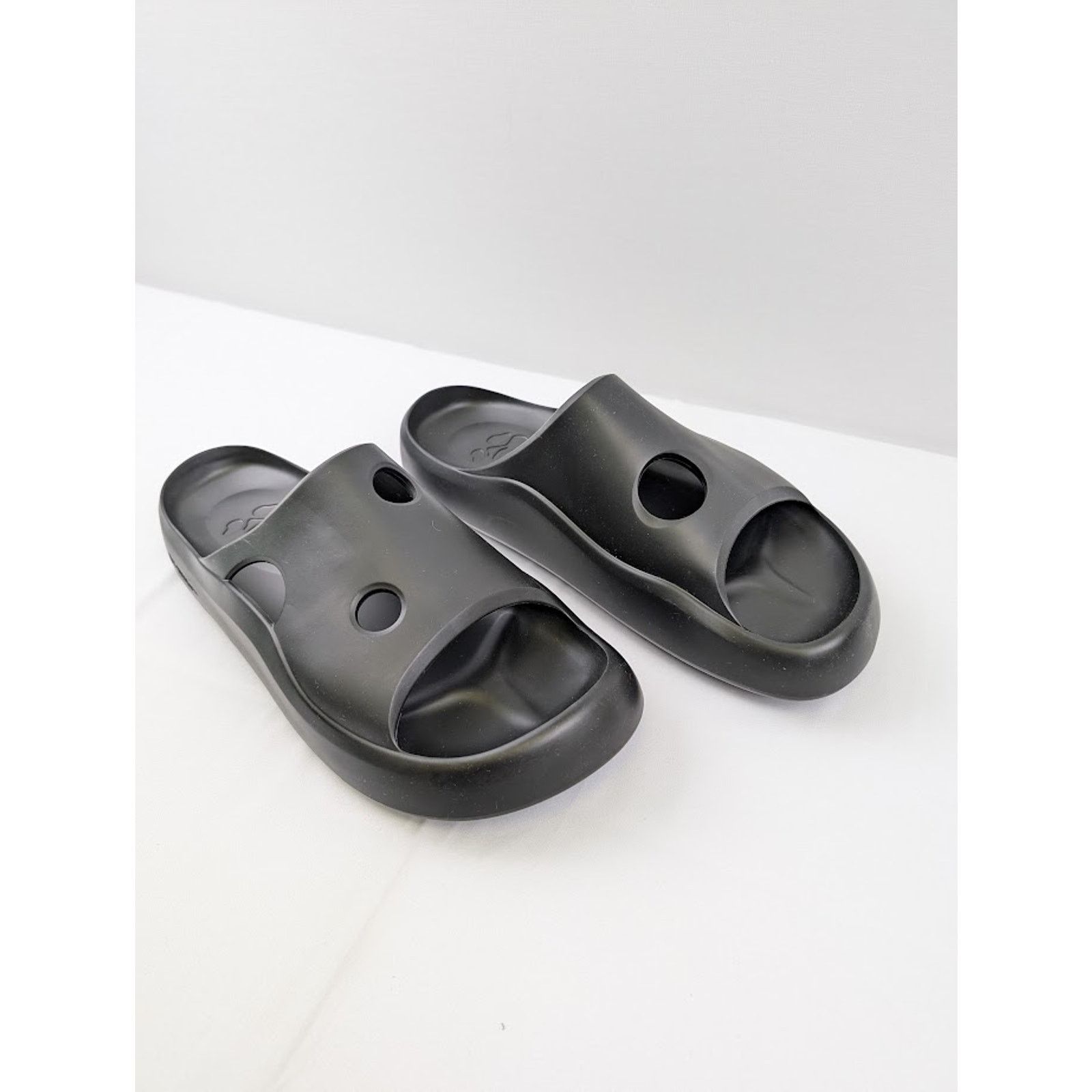 Off-White o1rshd1 Q:2 / Meteor Rubber Slider in Black Size US 10 / EU 43 - 12 Thumbnail
