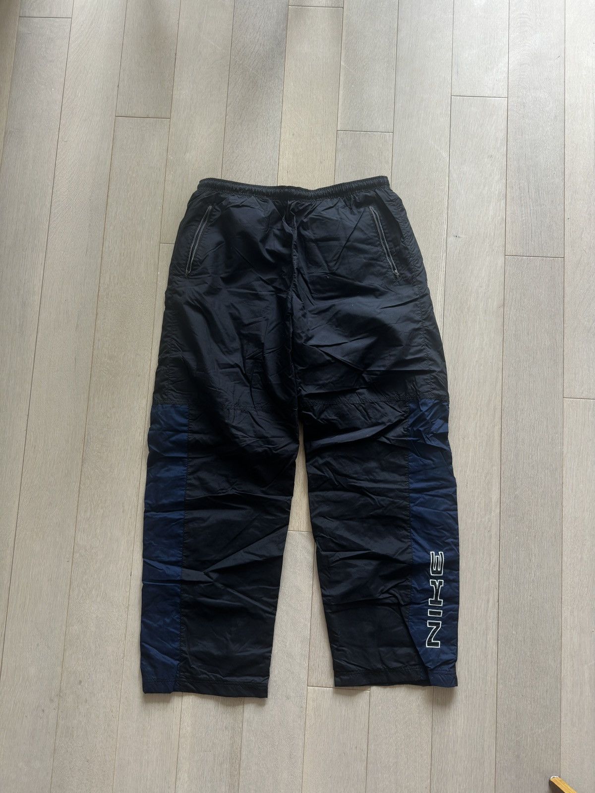 Nike Vintage Nike Nylon Trackpants Size US 34 / EU 50 - 1 Thumbnail