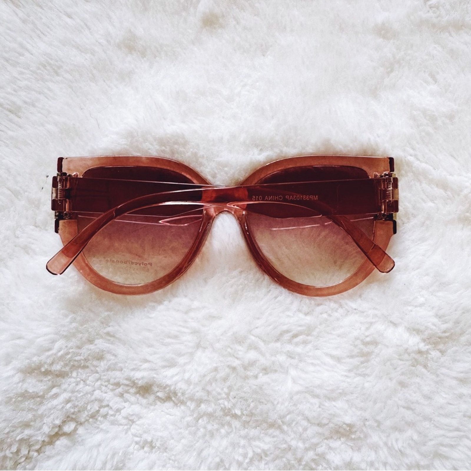 Other Rosy Clear Pink Cat Eye Oversized Sunglasses Size ONE SIZE - 10 Thumbnail