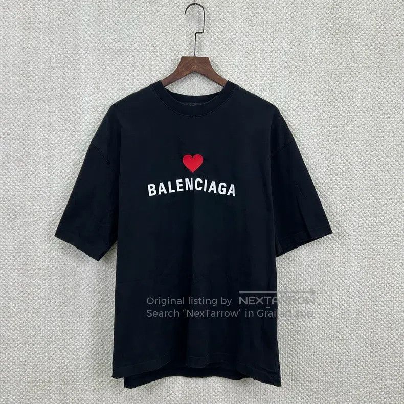 Balenciaga Balenciaga Valentine's Day limited edition heart black sho Size US L / EU 52-54 / 3 - 1 Thumbnail