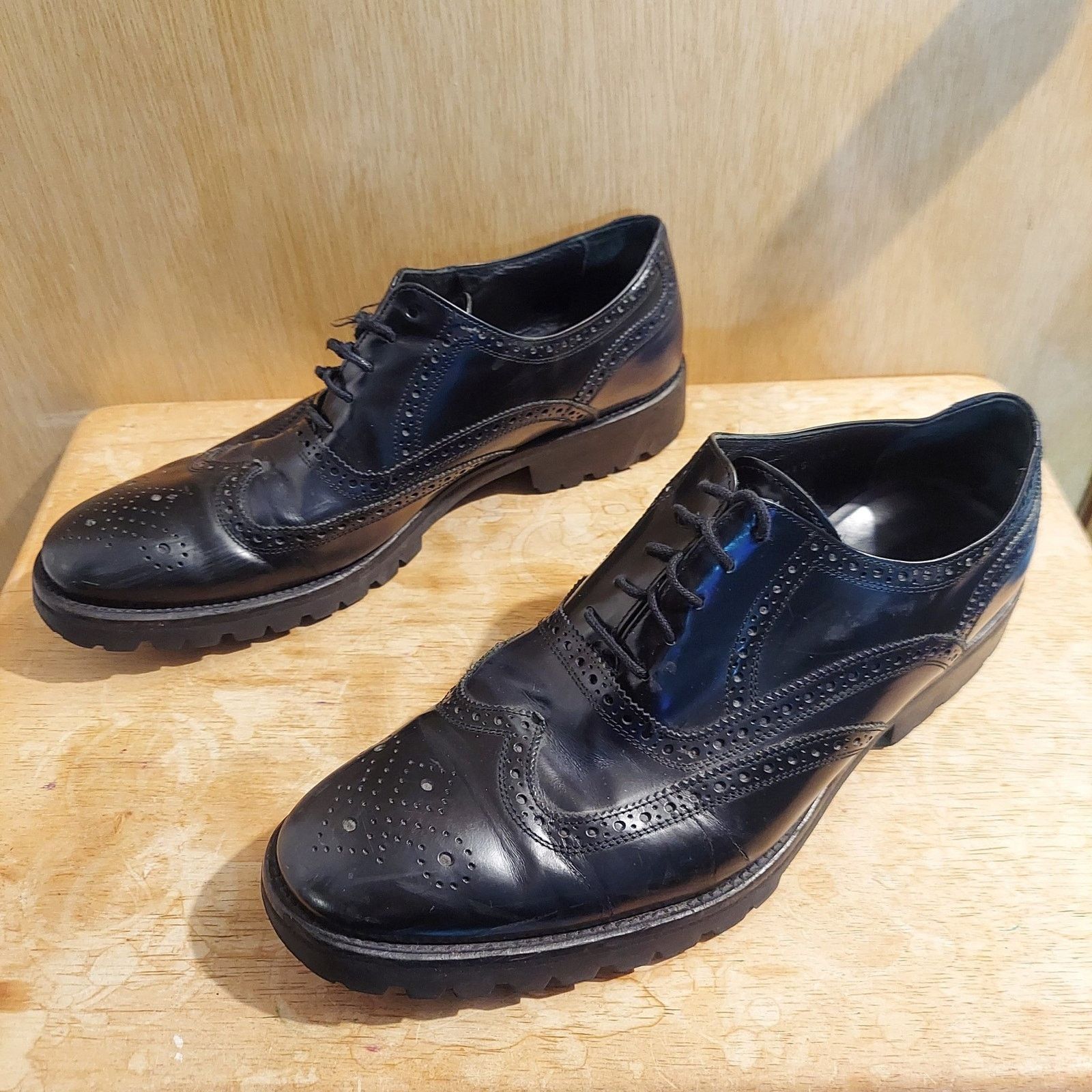 Donald J Pliner black lace up 10.5 REX at Donald Pliner main image 2