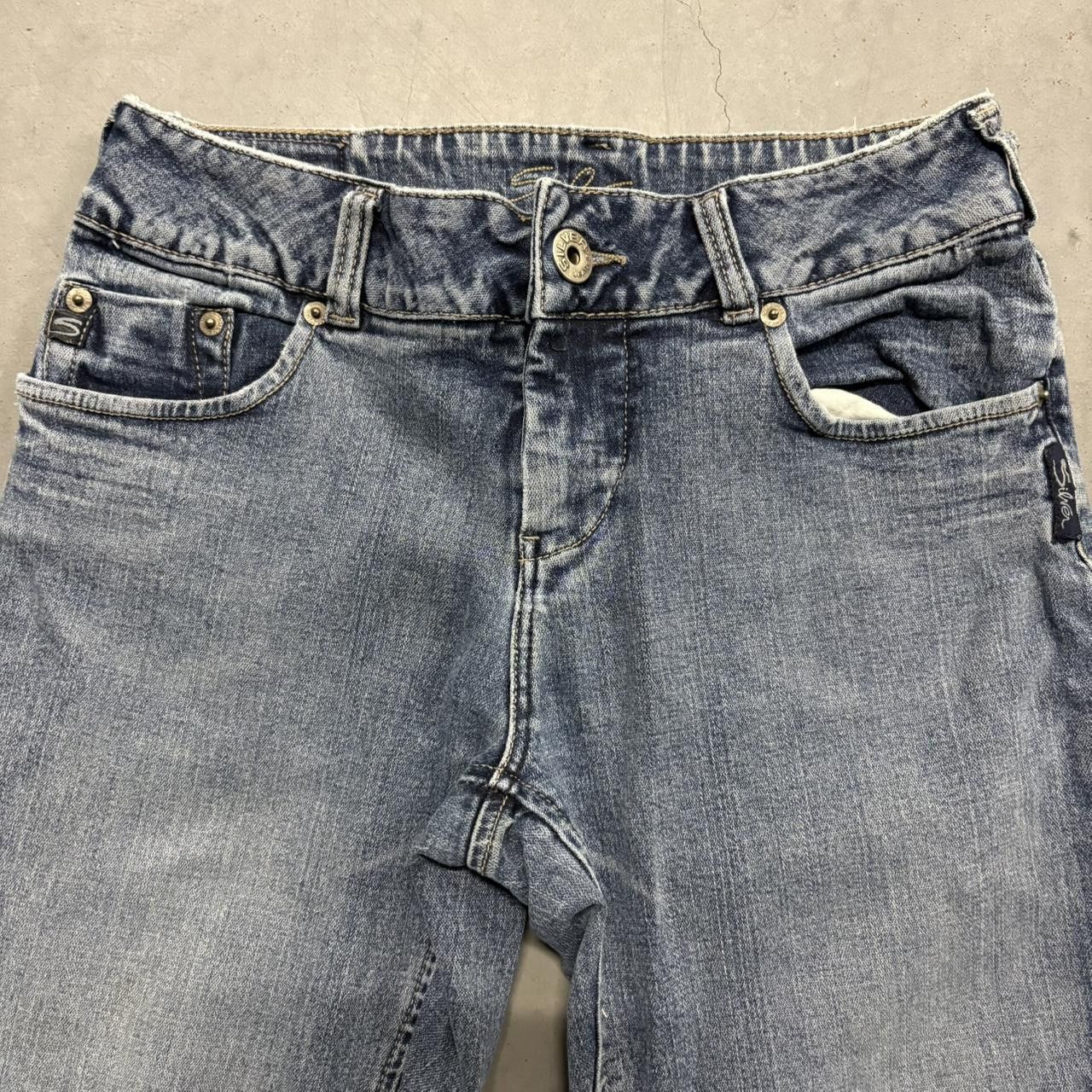 Silver Jeans Co. CRAZY Vintage Y2K/2000s Flared Medium Wash Steetwear Silver Jeans Denim Jeans! Size US 28 / EU 44 - 2 Thumbnail