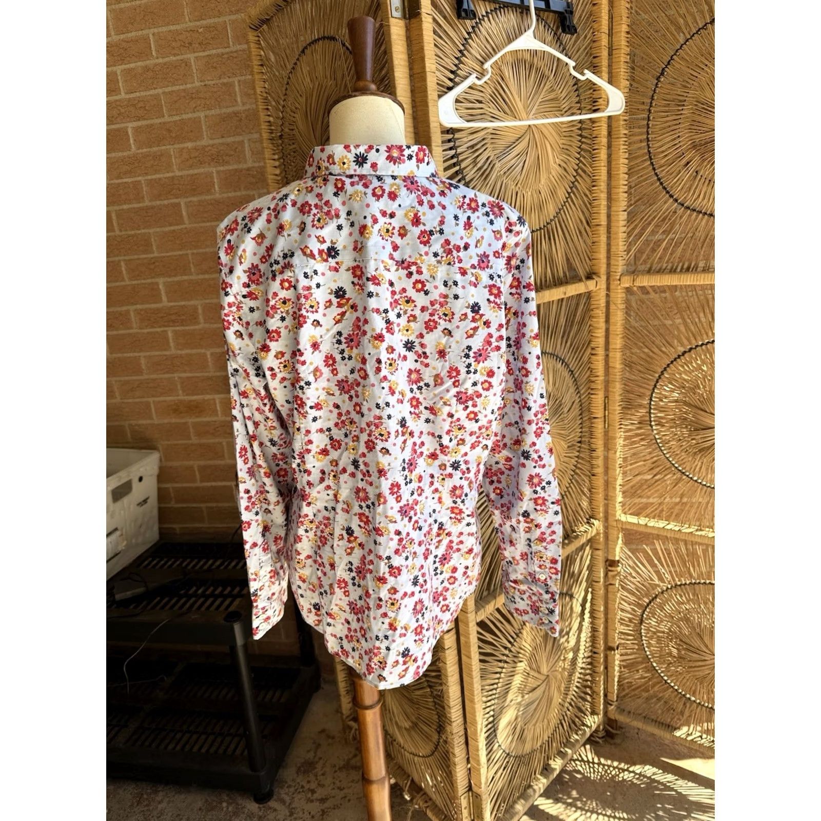 Talbots Talbots No Iron Shirt Long Sleeve Floral Size 14 Women Button-Up Multicolor Pattern Ladies Shirt Size XL / US 12-14 / IT 48-50 - 4 Thumbnail