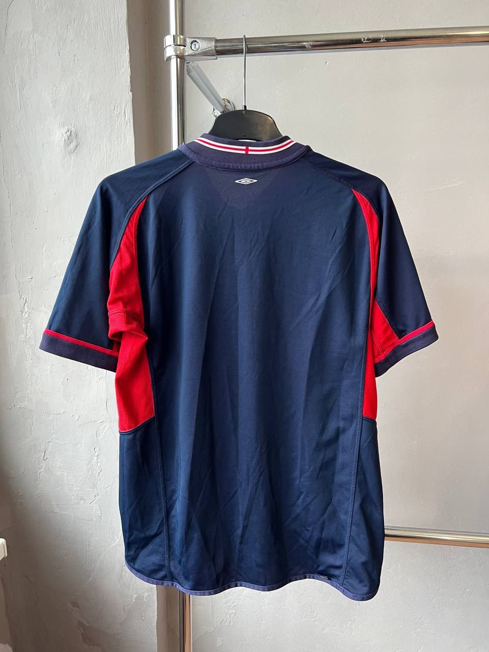 Umbro 2002/04 ENGLAND TEAM REVERSIBLE SOCCER JERSEY SHIRT UMBRO L Size US L / EU 52-54 / 3 - 10 Thumbnail
