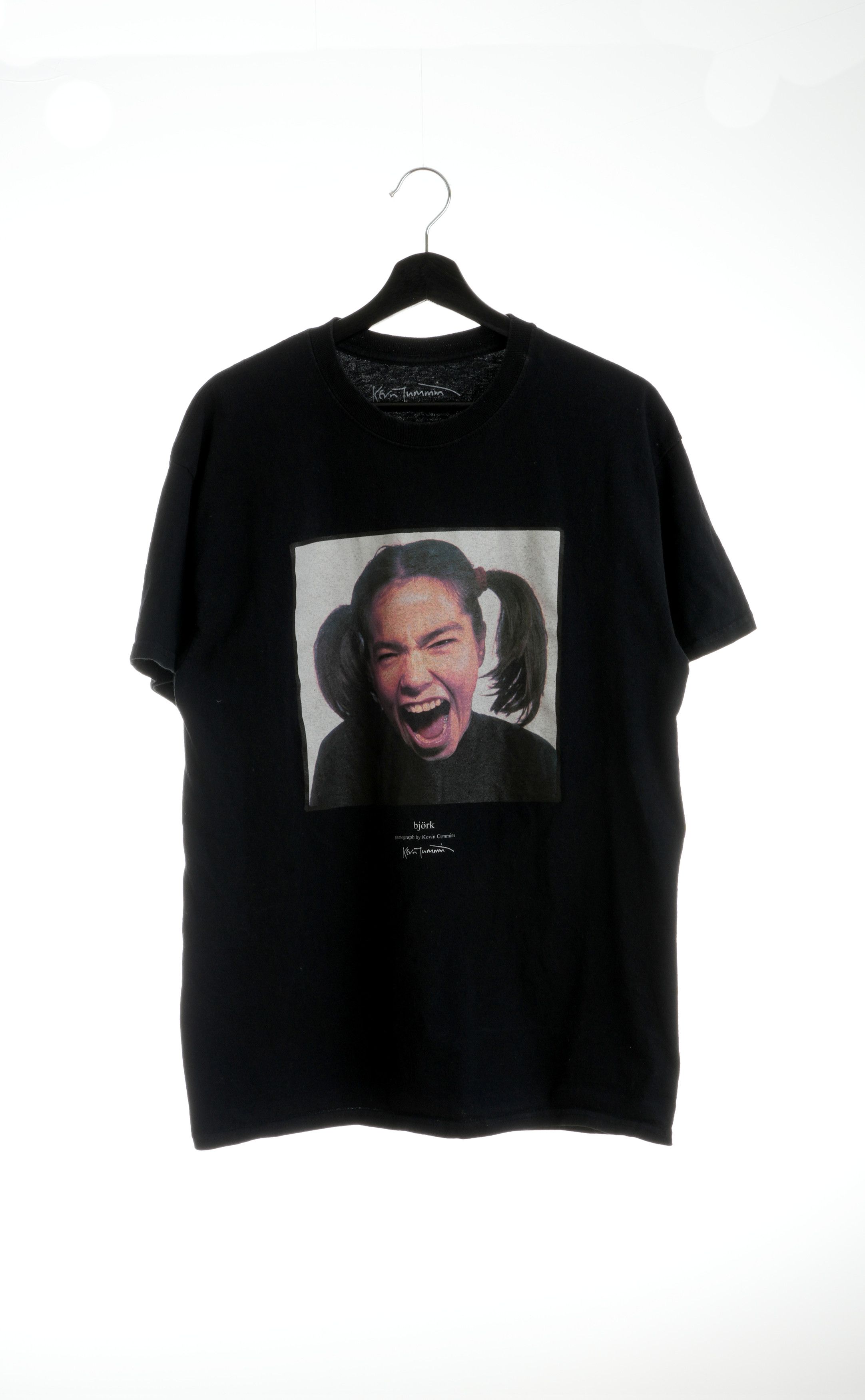 Band Tees Bjork Kevin Cummins Journal Standard Portrait Tee Size US L / EU 52-54 / 3 - 2 Thumbnail