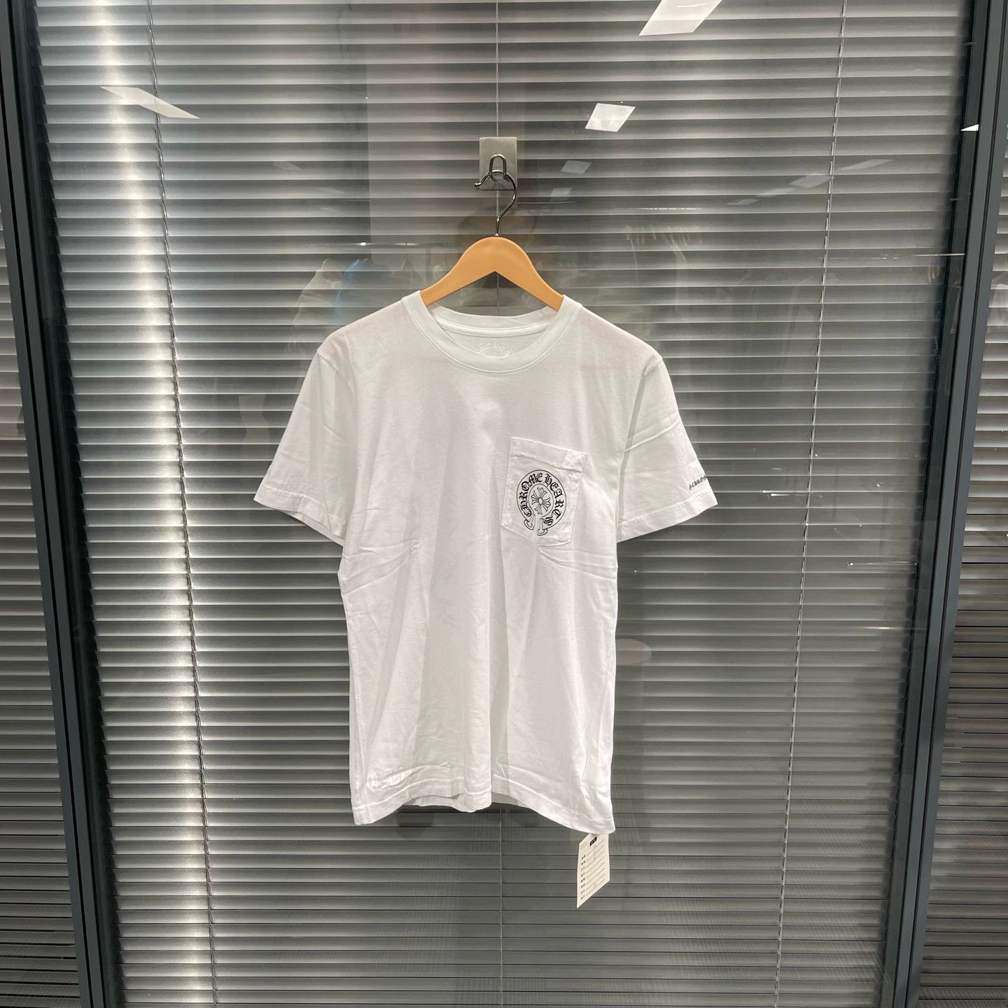Chrome Hearts Chrome Hearts Back Cross SS Tee M Like New #11510 Size US M / EU 48-50 / 2 - 2 Thumbnail