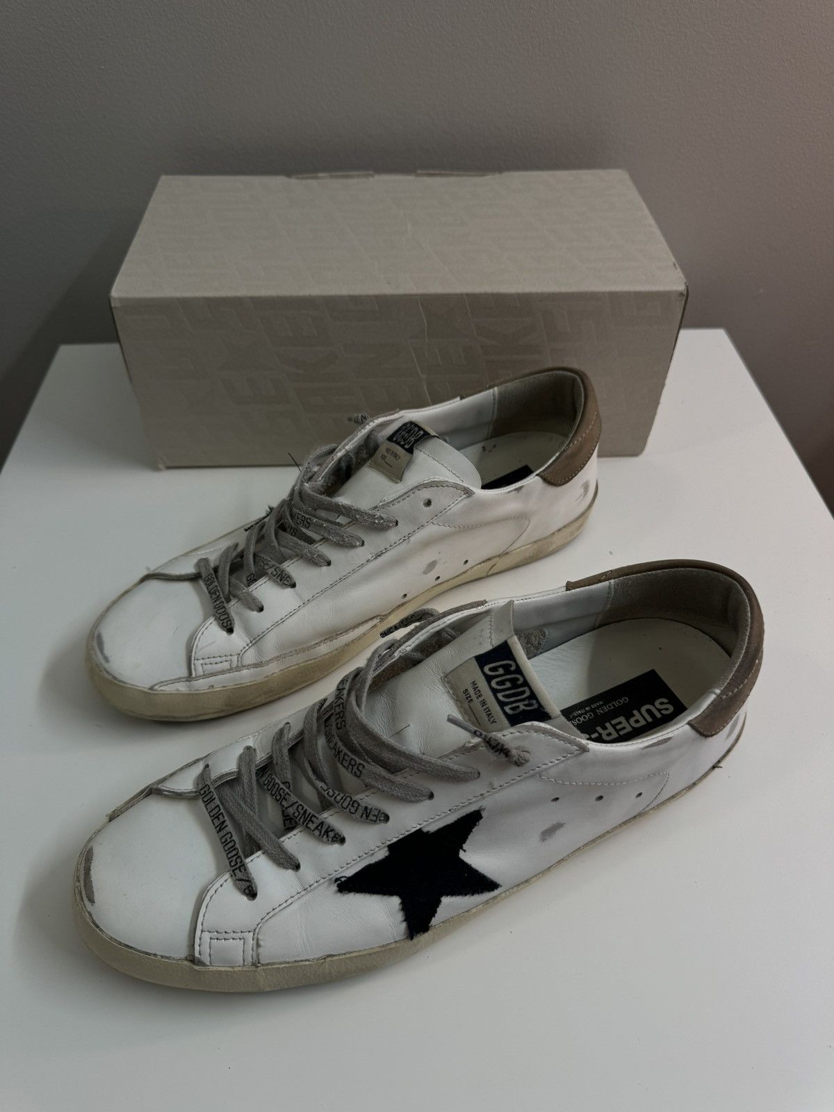 Golden Goose Men's golden goose super-star sneaker Size US 13 / EU 46 - 8 Thumbnail