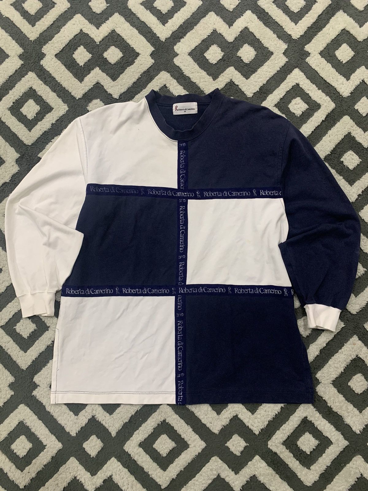 Roberta di Camerino VINTAGE ROBERTA DI CAMERINO LONG SLEEVE Size US L / EU 52-54 / 3 - 1 Thumbnail
