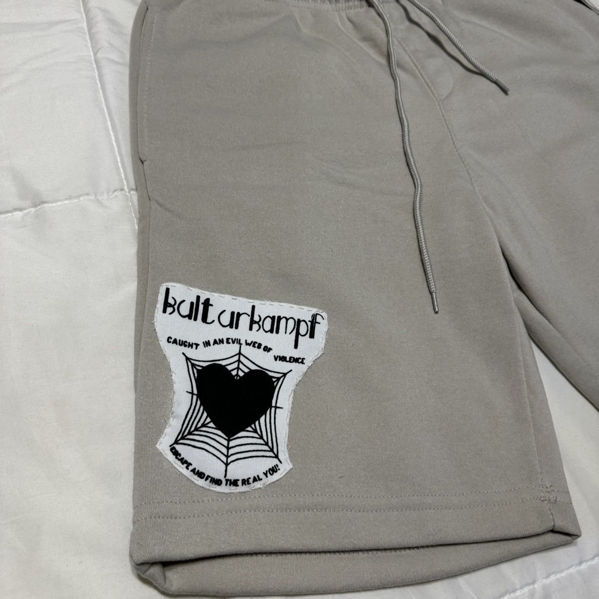 Japanese Brand Custom Grunge Patchwork Sweat Shorts Size US 32 / EU 48 - 4 Thumbnail