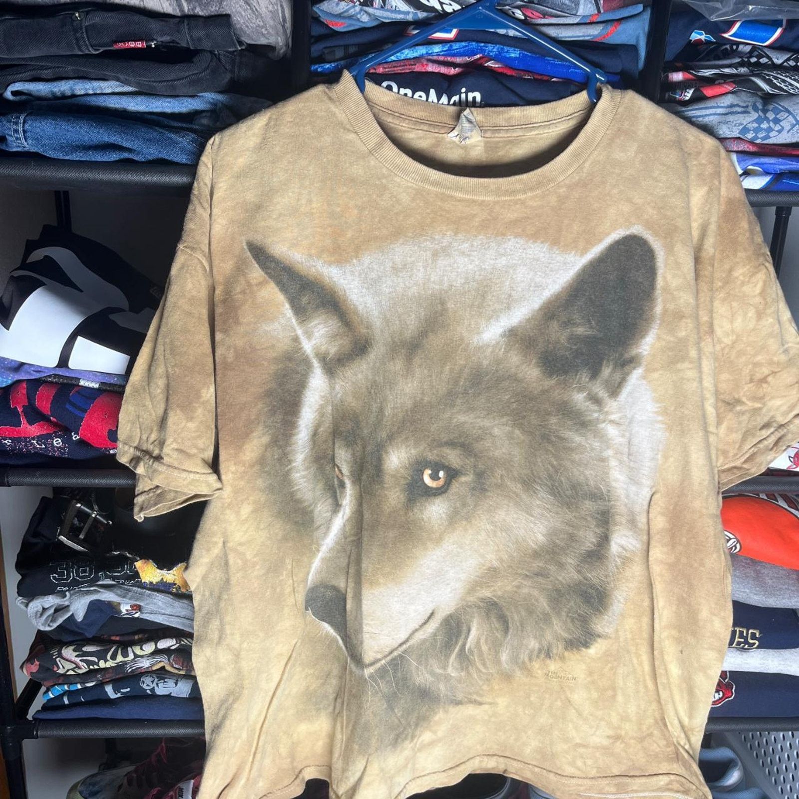 The Mountain The mountain wolf nature shirt Size XL / US 12-14 / IT 48-50 - 1 Thumbnail