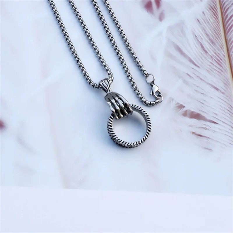 Jewelry × Other Creative Skeleton Grasp Ring Ring Pendant Necklace Size ONE SIZE - 4 Thumbnail