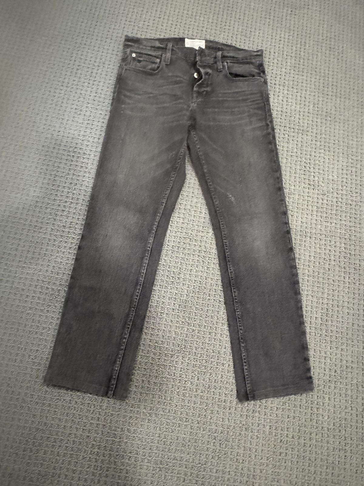 Current/Elliot Straight fit denim in granite. Size US 31 - 2 Thumbnail