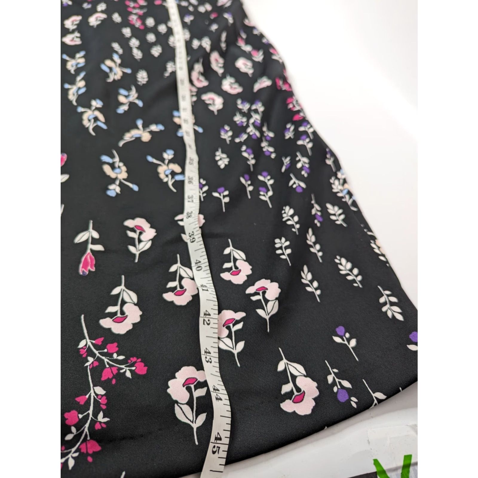 Vintage NWT Lane Bryant Black Floral Dress Short Sleeve V-Neck Slimming Size 18/20 Women Plus Midi Dress Size 40" / US 18 - 4 Thumbnail