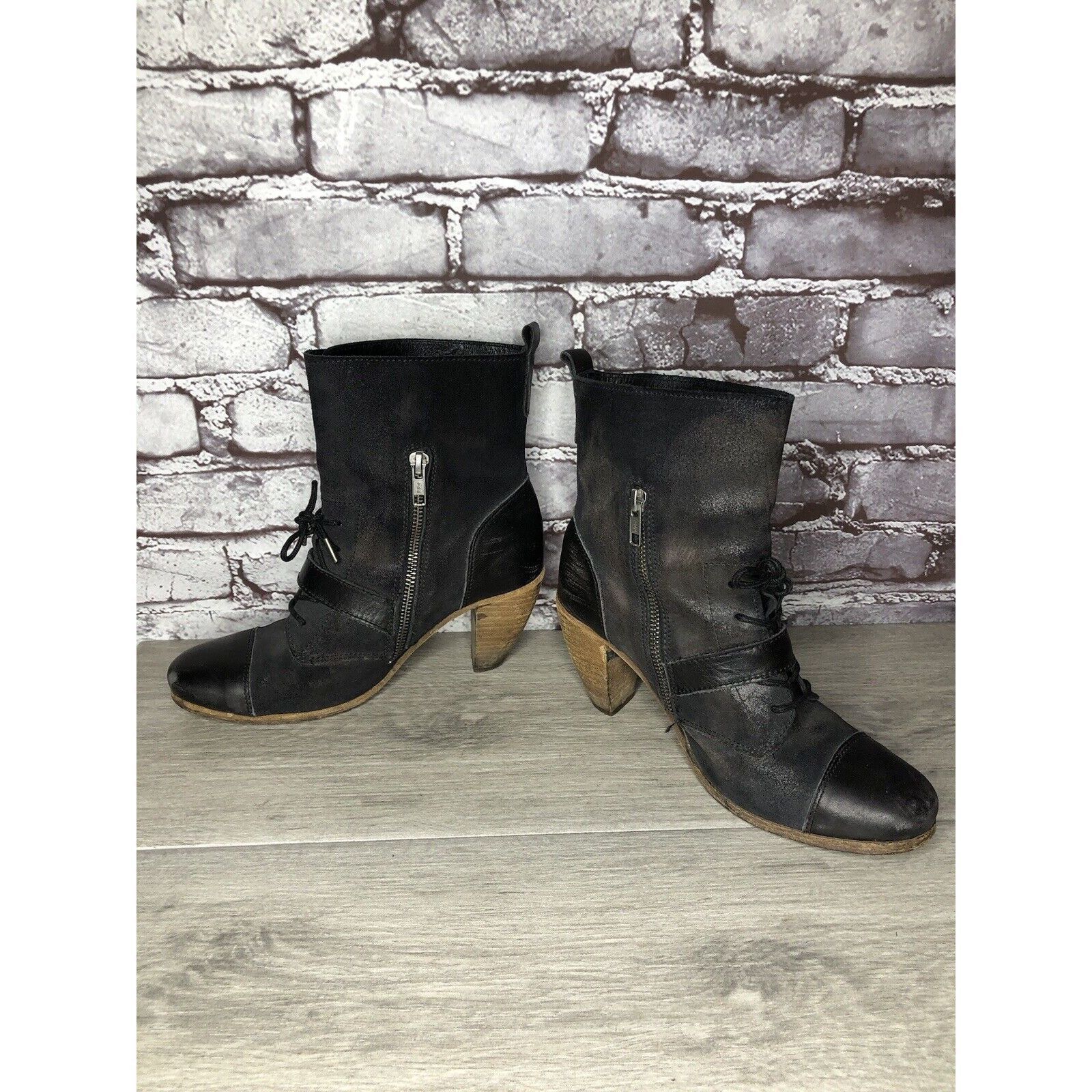 Allsaints AllSaints Spitalfields Jacks Place Black Leather Zip Heel St Size US 7.5 / IT 37.5 - 24 Thumbnail