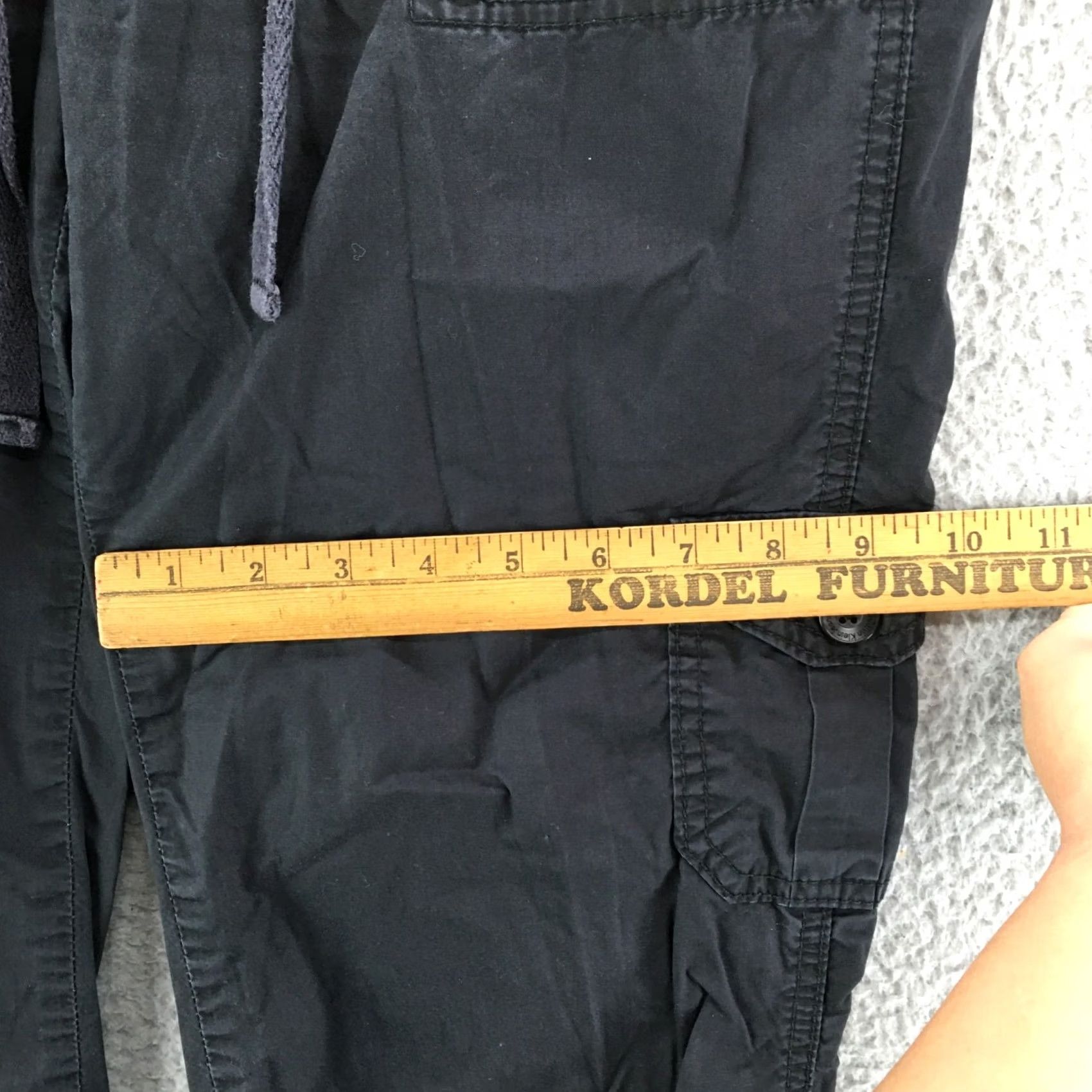 Calvin Klein Calvin Klein Cropped Cargo Pants Womens 4 Black Cotton Mid Rise Flat Front Zip Size 27" / US 4 / IT 40 - 6 Thumbnail
