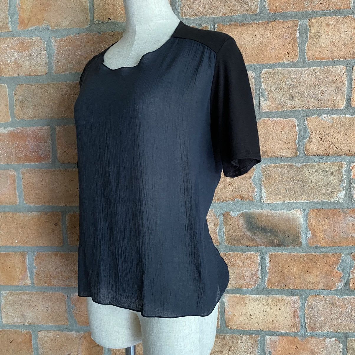 Japanese Brand A.T ATSURO TAYAMA Black Textured Short Sleeve Blouse Size S / US 4 / IT 40 - 2 Thumbnail