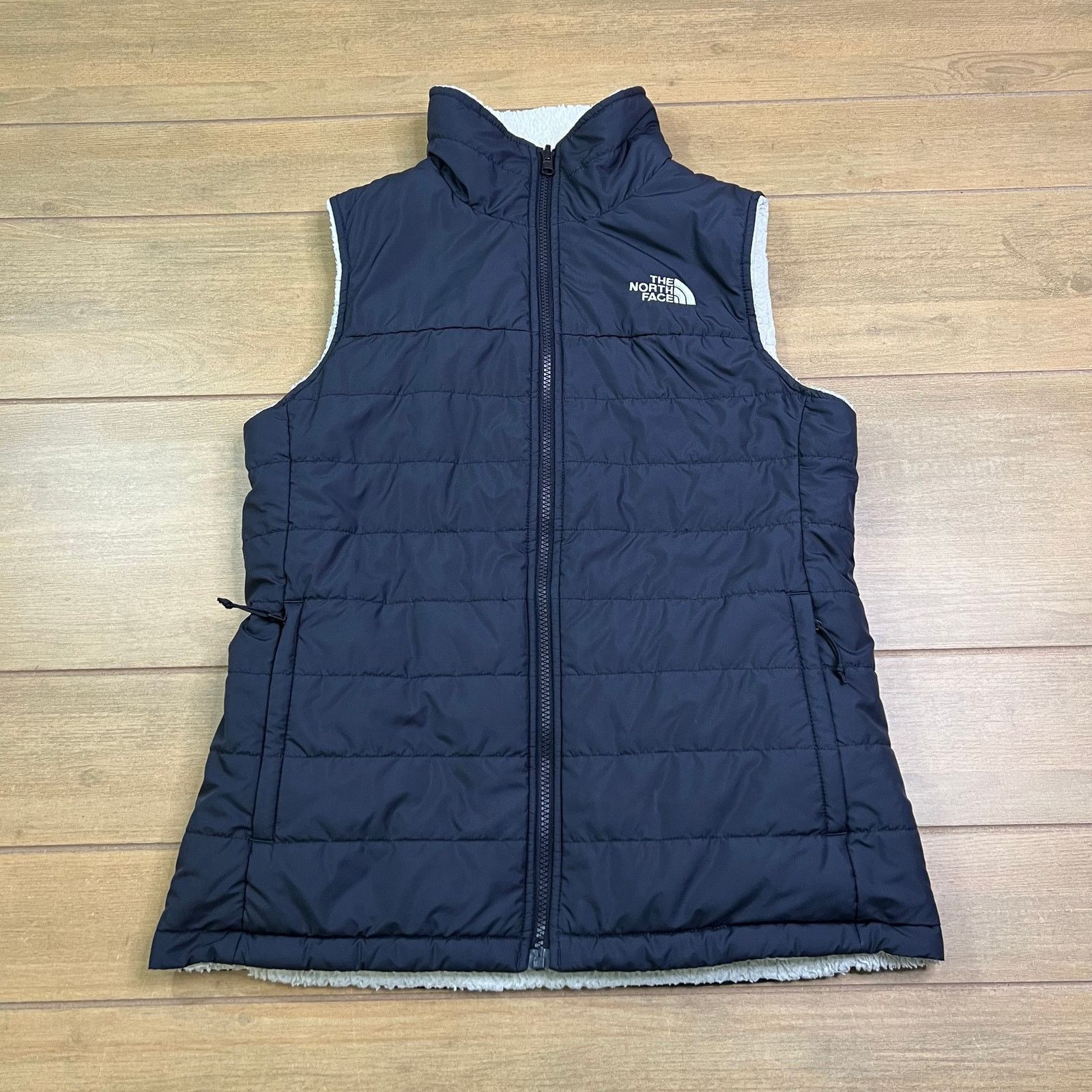 The North Face The North Face Reversible Sherpa Puffer Vest Womens M/L Size M / US 6-8 / IT 42-44 - 1 Thumbnail