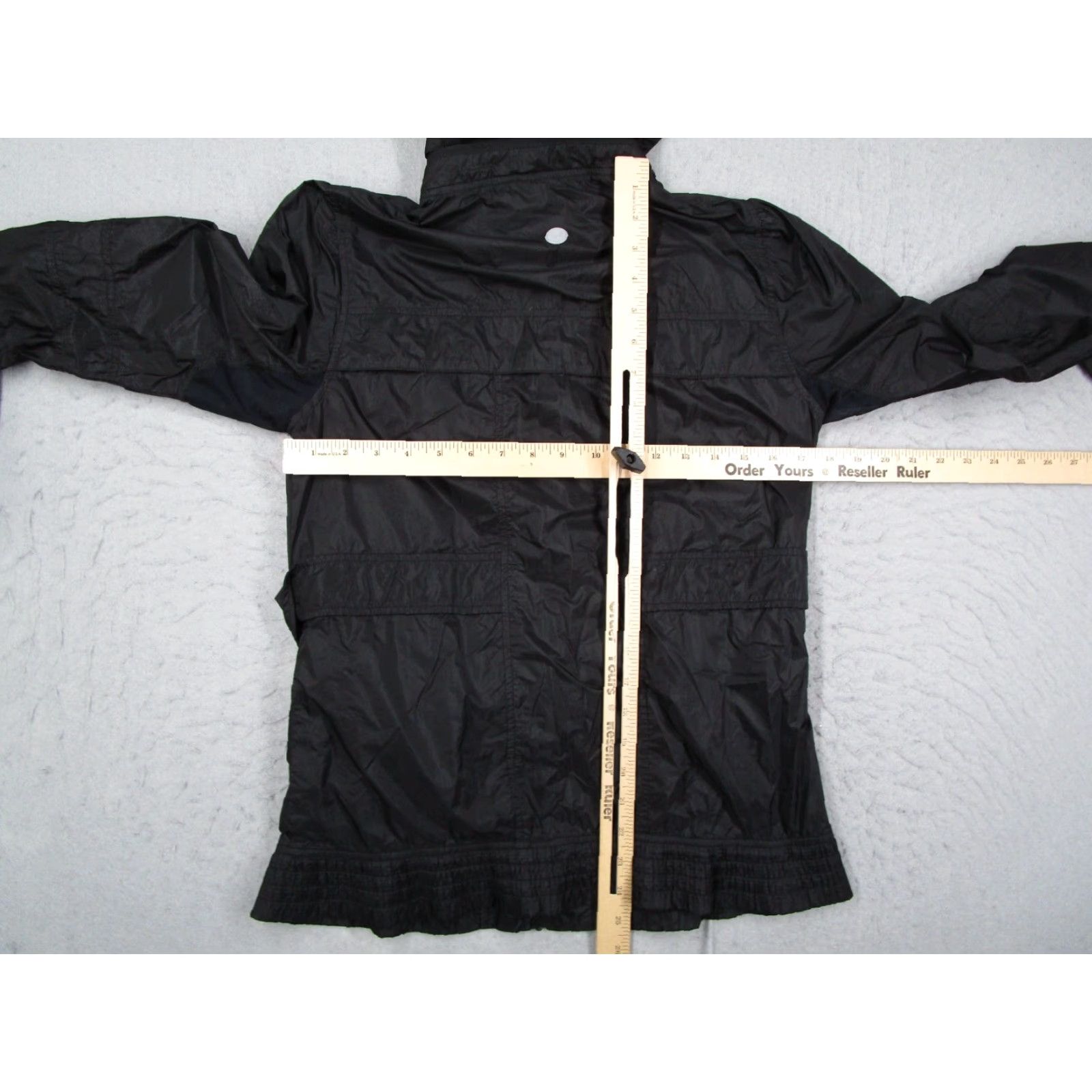 Lululemon Lululemon Jacket Womens 6 Black Hooded Zip Nylon Windbreaker Front Tie Size M / US 6-8 / IT 42-44 - 5 Thumbnail