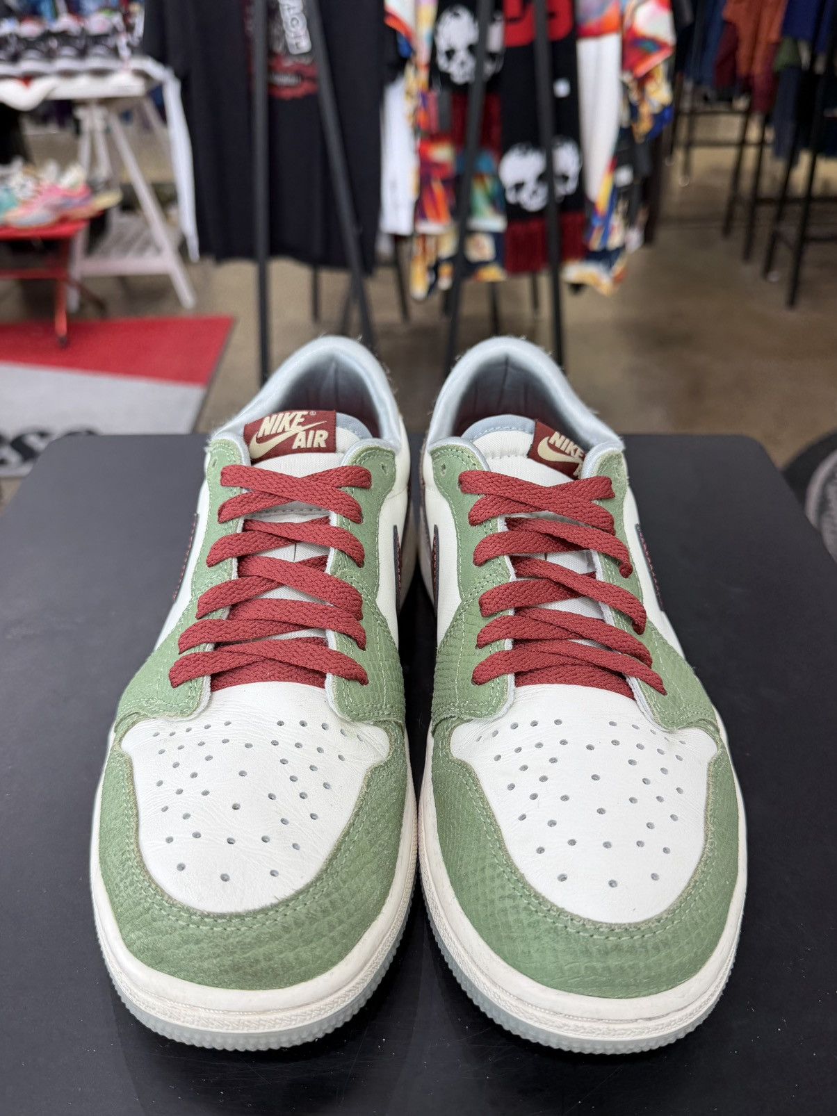 Jordan Brand Jordan 1 Low Year of the Dragon Size 8.5 (2024) Size US 8.5 / EU 41-42 - 2 Thumbnail