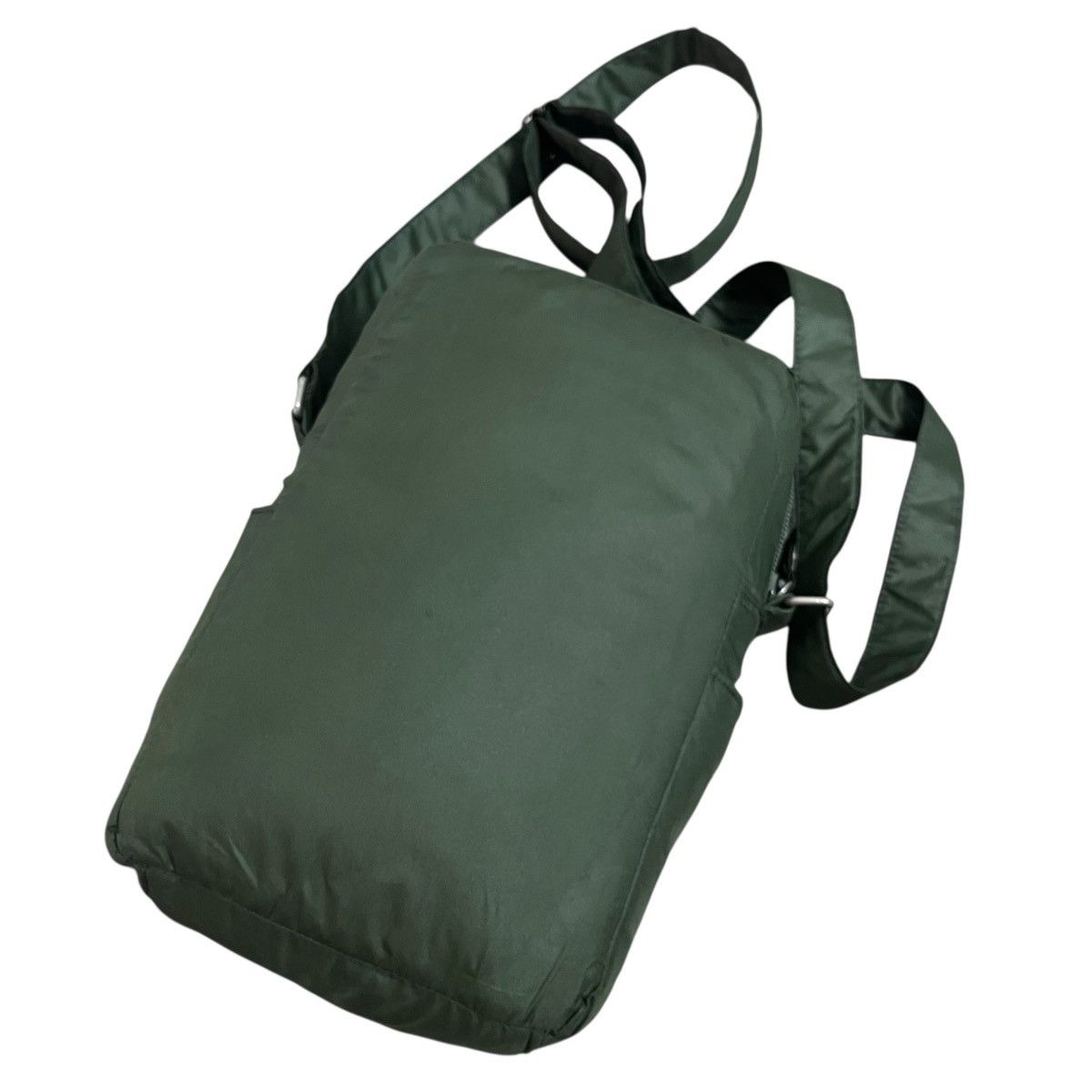 Helmut Lang Authentic Vintage Helmut Lang Nylon Medium Slingbag Size ONE SIZE - 2 Thumbnail