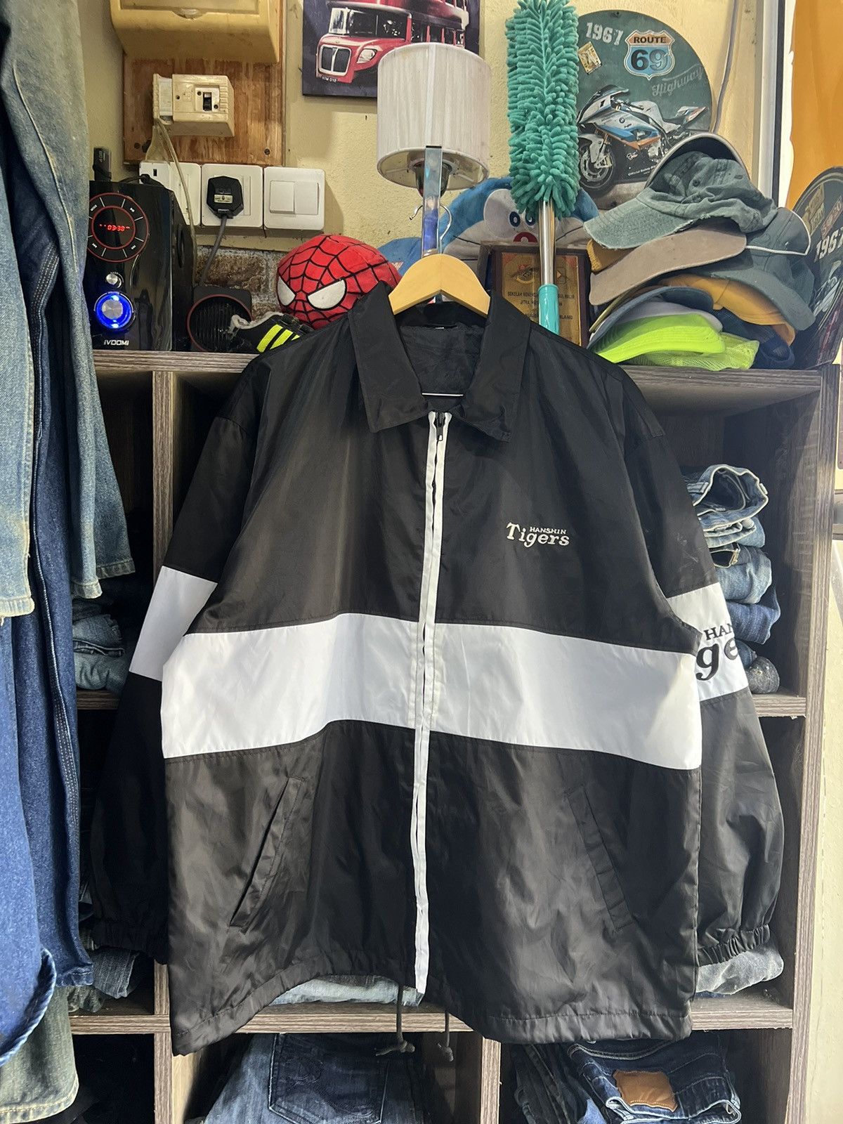 Japanese Brand 🔥Hanshin Tigers Baseball Club Windbreaker Size US XL / EU 56 / 4 - 3 Thumbnail