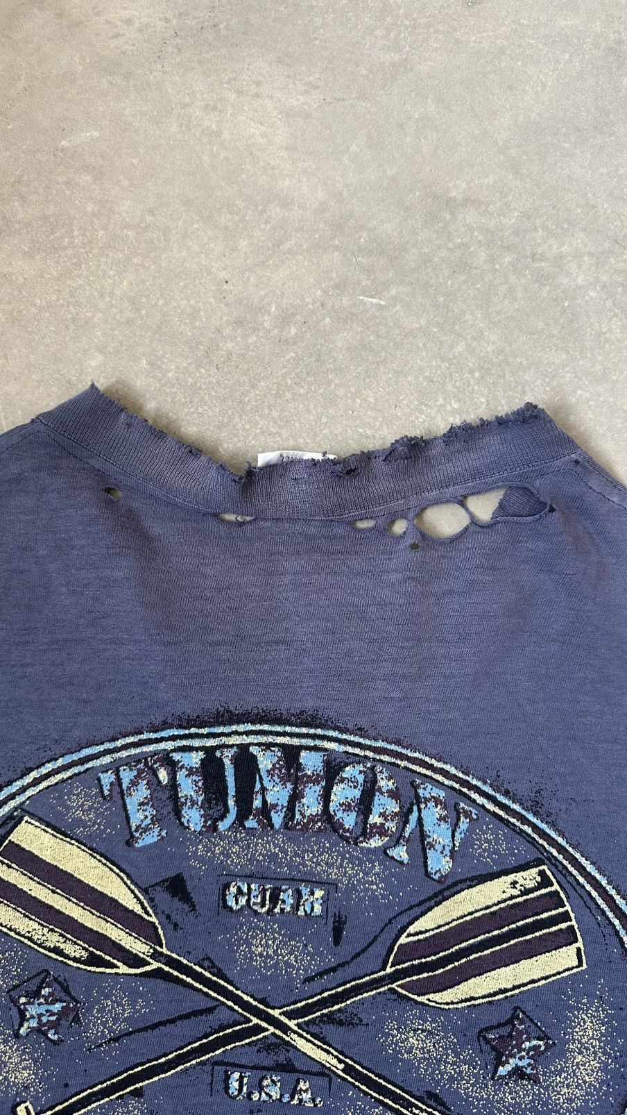 Vintage VINTAGE DISTRESSED CRAZY SHIRT TUMON BAY TEE Size US S / EU 44-46 / 1 - 2 Thumbnail