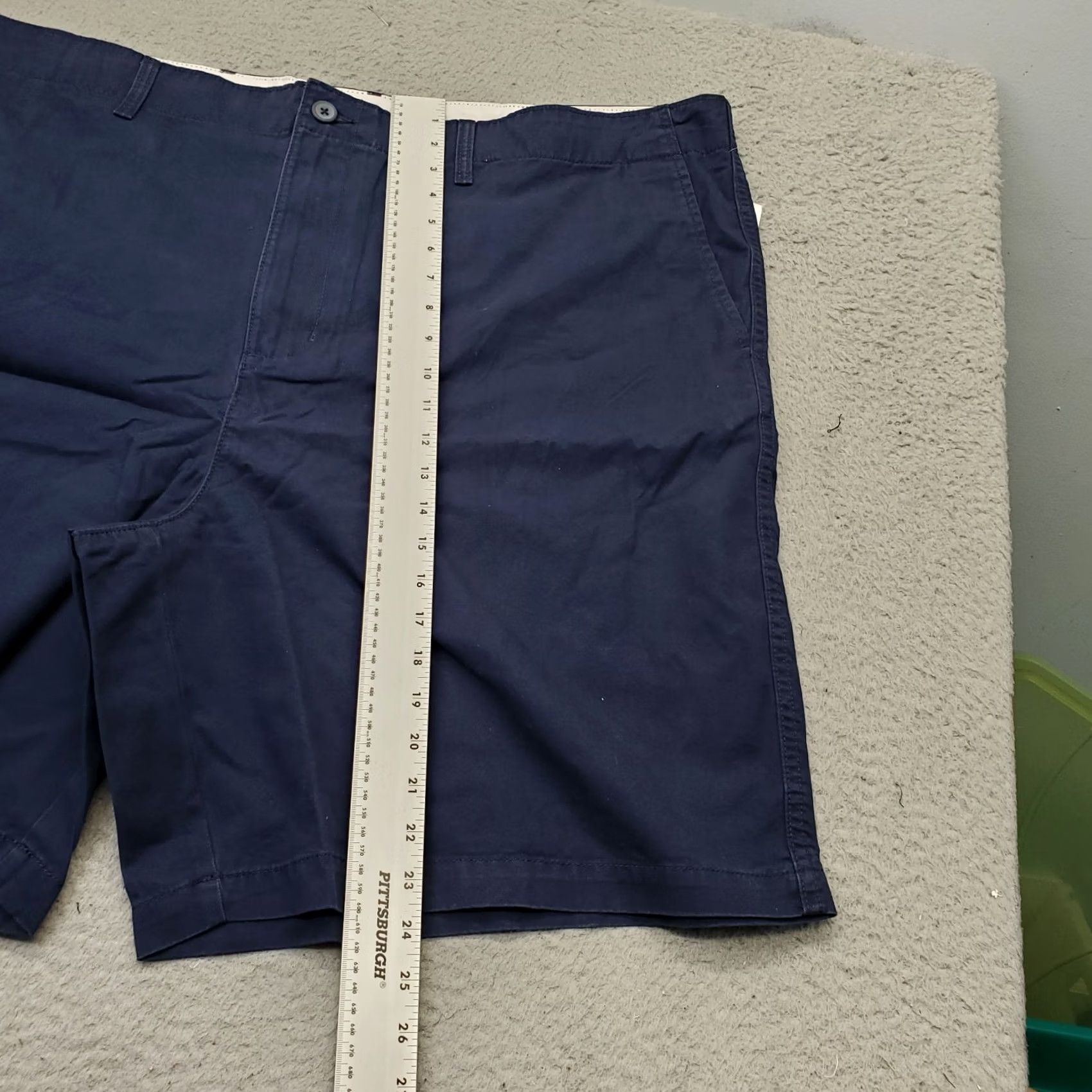 Old Navy Old Navy Mens Lived In Straight Shorts 52 Navy Regular Flat Front Streetwear Shorts Size US 36 / EU 52 - 3 Thumbnail