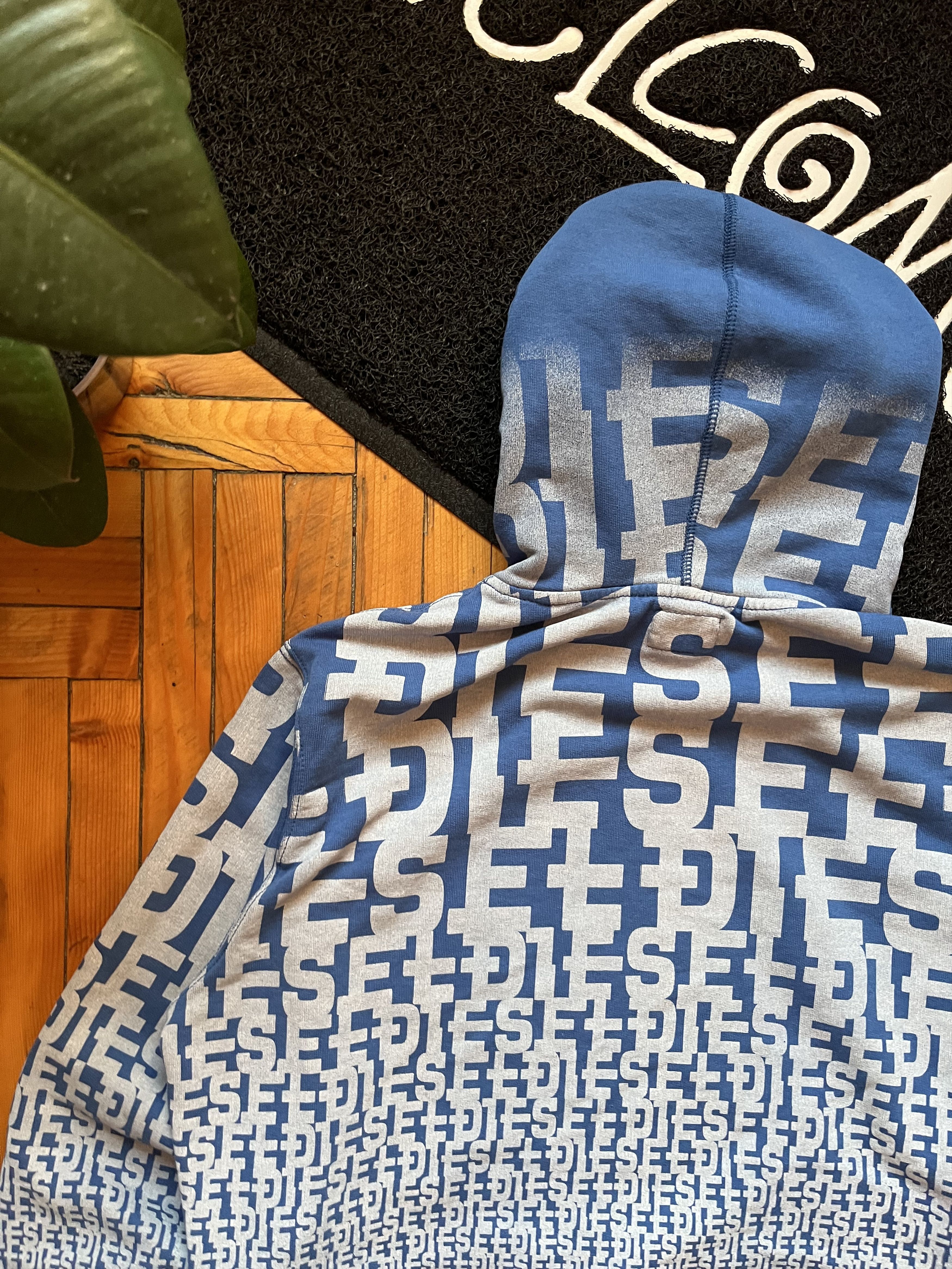 Diesel Share Vintage Diesel 90's Overprinted Big Logo Blue Hoodie Size US M / EU 48-50 / 2 - 6 Thumbnail