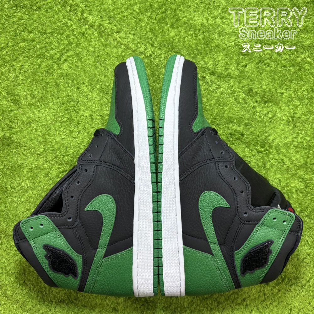 Jordan Brand DS US11 Air Jordan 1 Retro High OG 'Pine Green 2.0' Size US 11 / EU 44 - 1 Thumbnail