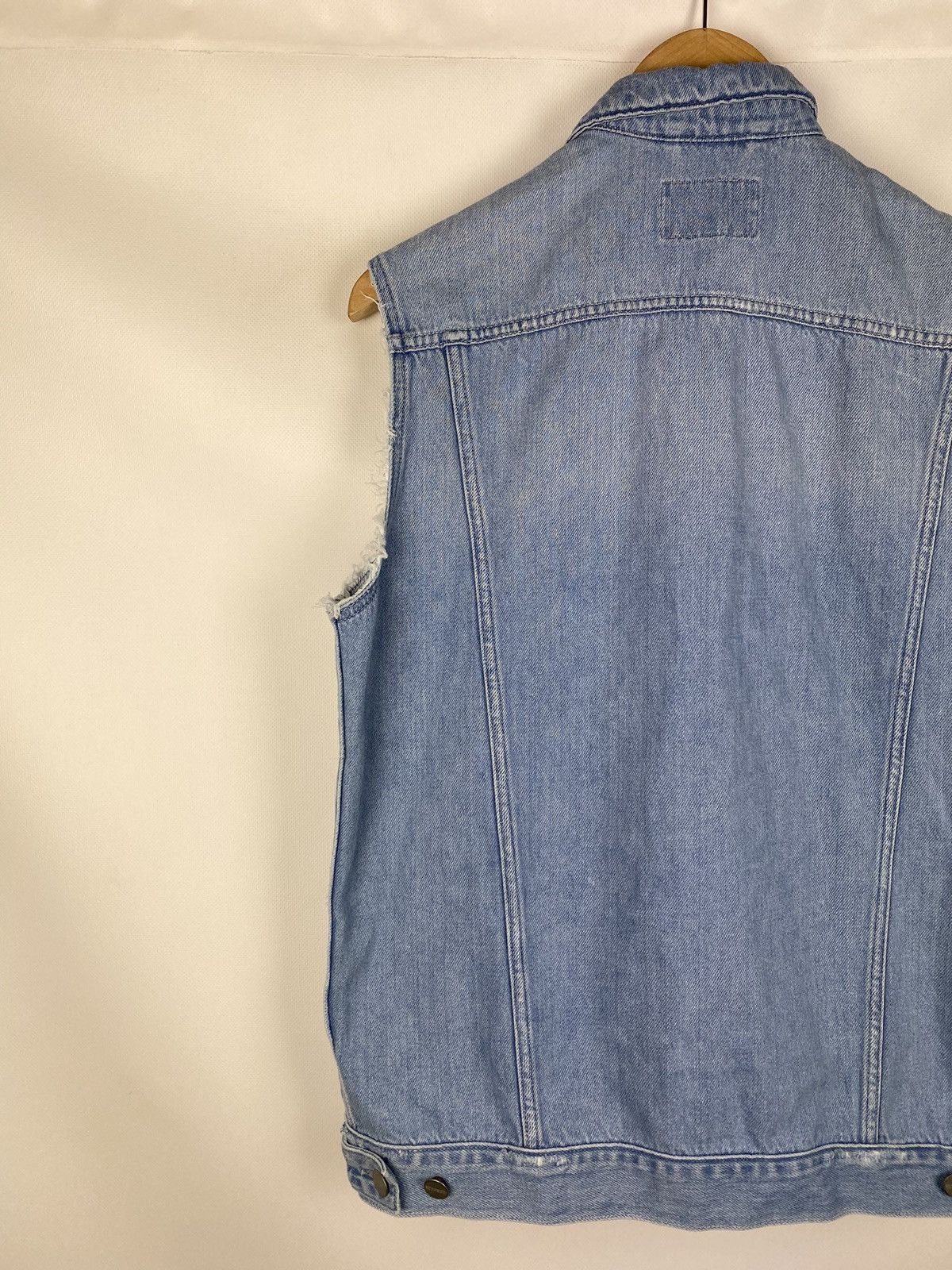 Carhartt Carhartt WIP W’ Trucker Denim Vest Jacket size S Size S / US 4 / IT 40 - 13 Thumbnail