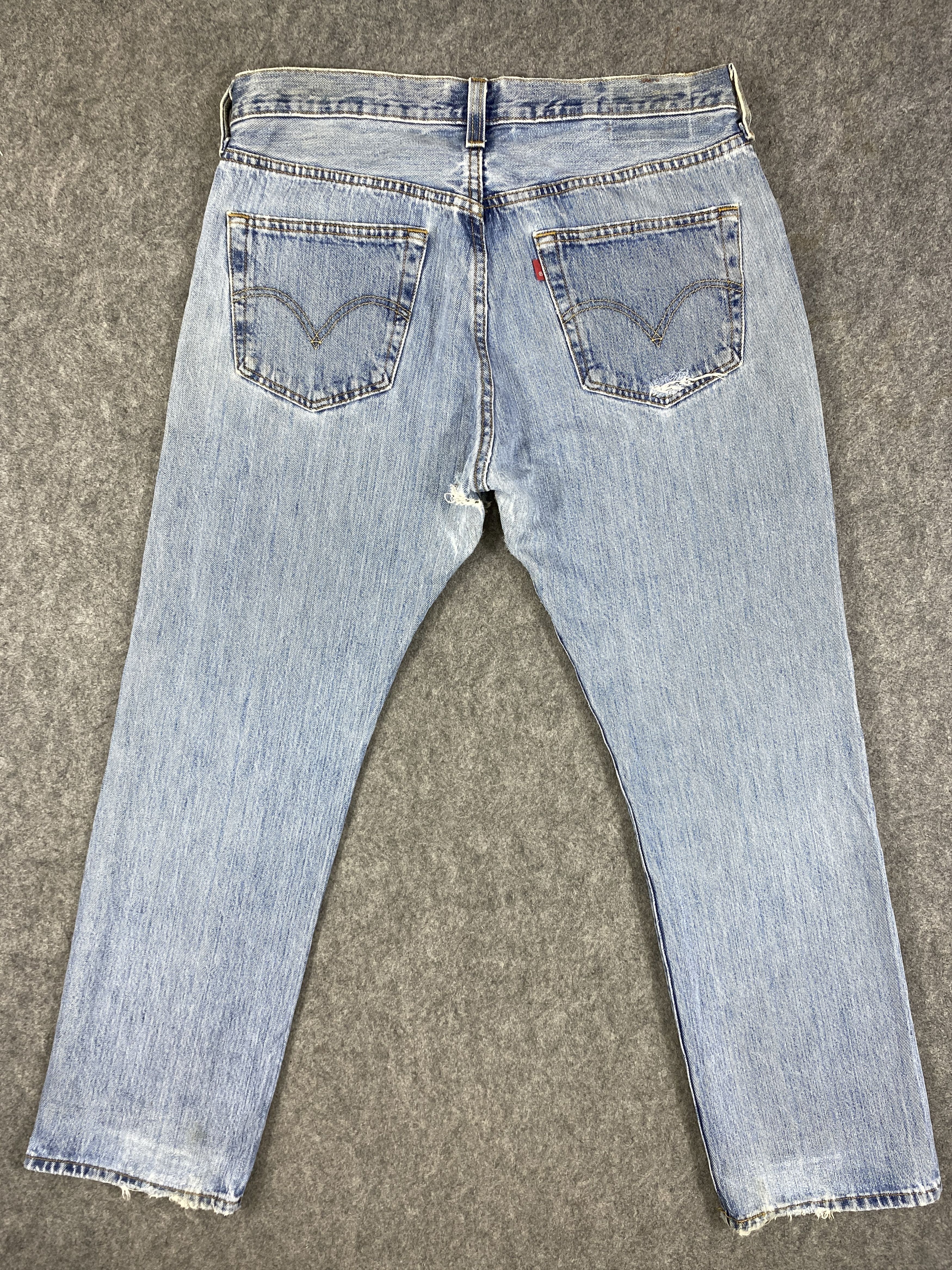 Levi's Blue Vintage Levi's 501 Jeans 31x30.5 Denim -JN2290 Size US 31 - 2 Thumbnail