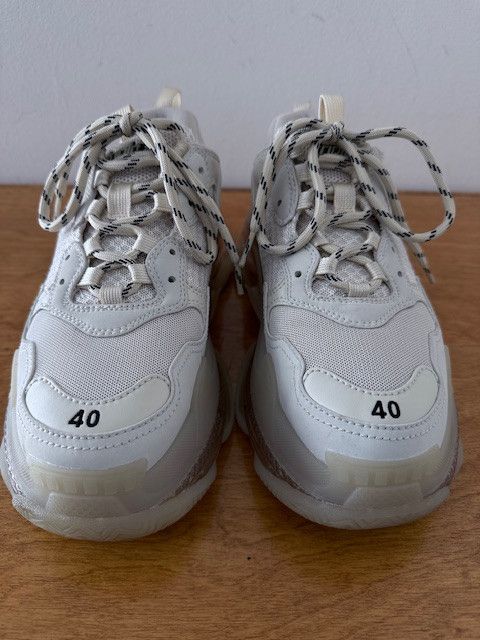 Balenciaga Balenciaga Triple S Clear Sole Sneakers – Women’s 10 / EU 40 Size US 10 / IT 40 - 4 Thumbnail