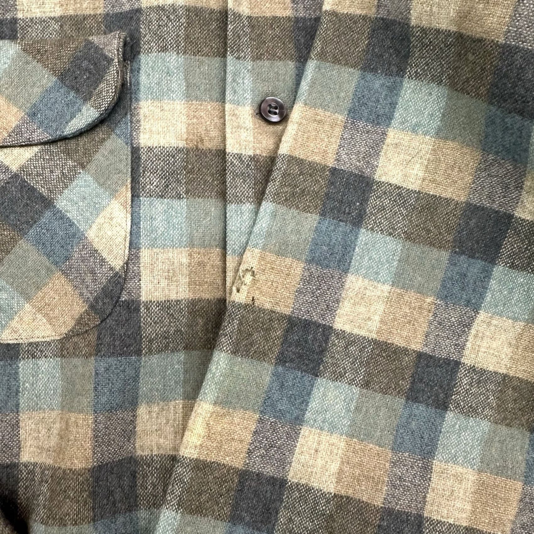 Pendleton VINTAGE Pendleton Shirt L Blue Plaid Tartan Wool 1960s 70s USA Made Mens Size US L / EU 52-54 / 3 - 5 Thumbnail