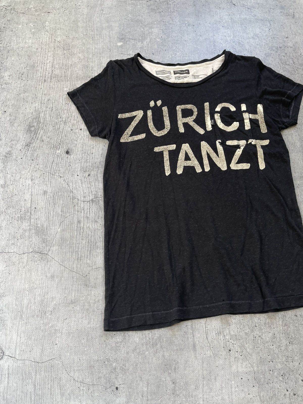 Freitag Vintage Freitag T-Shirt Y2K Size L / US 10 / IT 46 - 2 Thumbnail