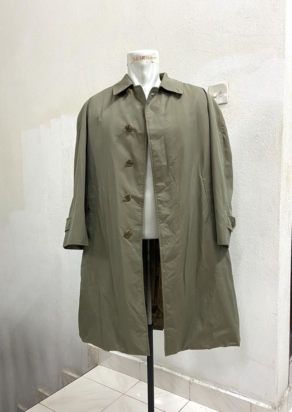 Burberry × Vintage VINTAGE BURBERRY TRENCH COAT. Size US M / EU 48-50 / 2 - 2 Thumbnail