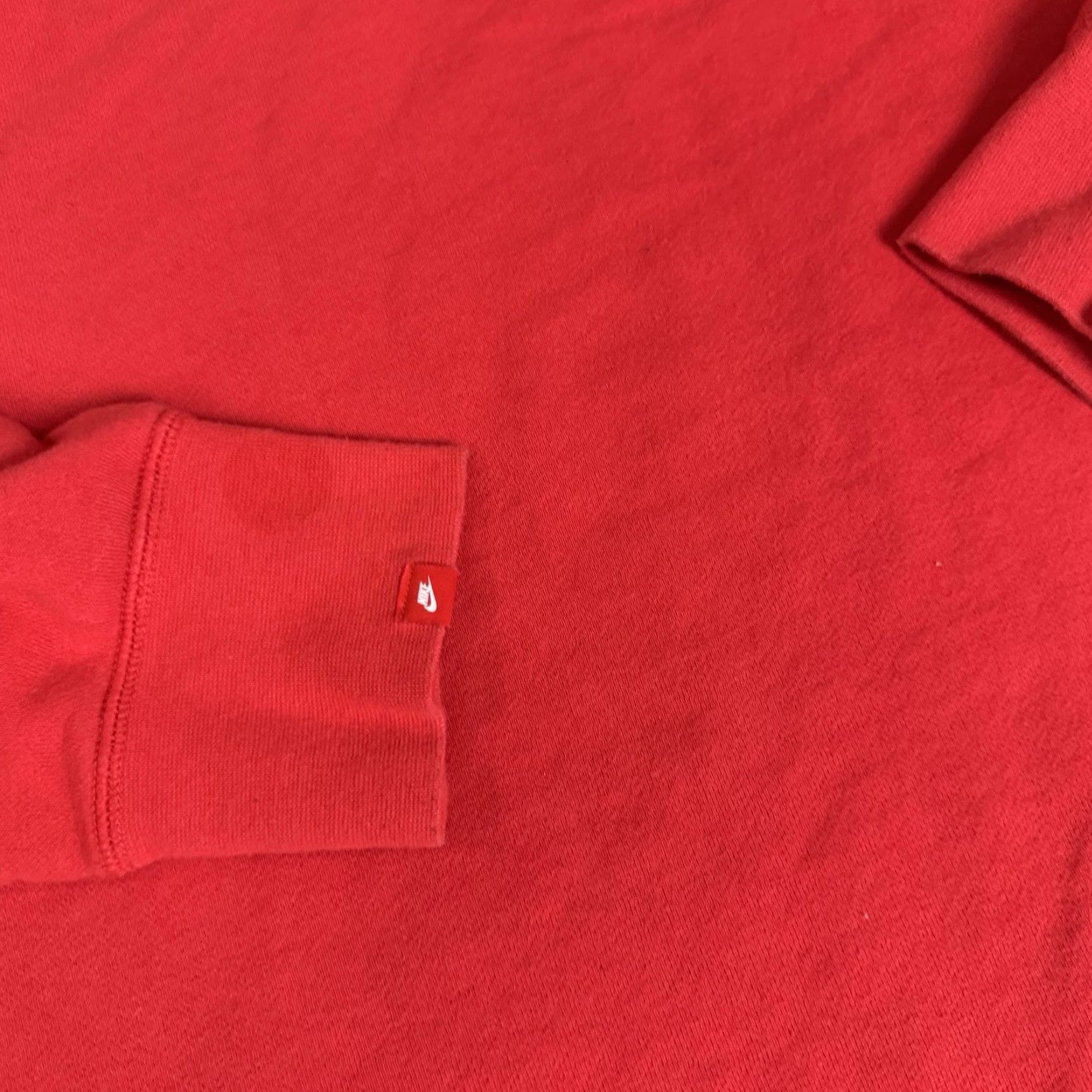 Nike VINTAGE Nike Sweatshirt Mens XL Red Embroidered Pullover Swoosh Crewneck 90s Vtg Size US XL / EU 56 / 4 - 6 Thumbnail