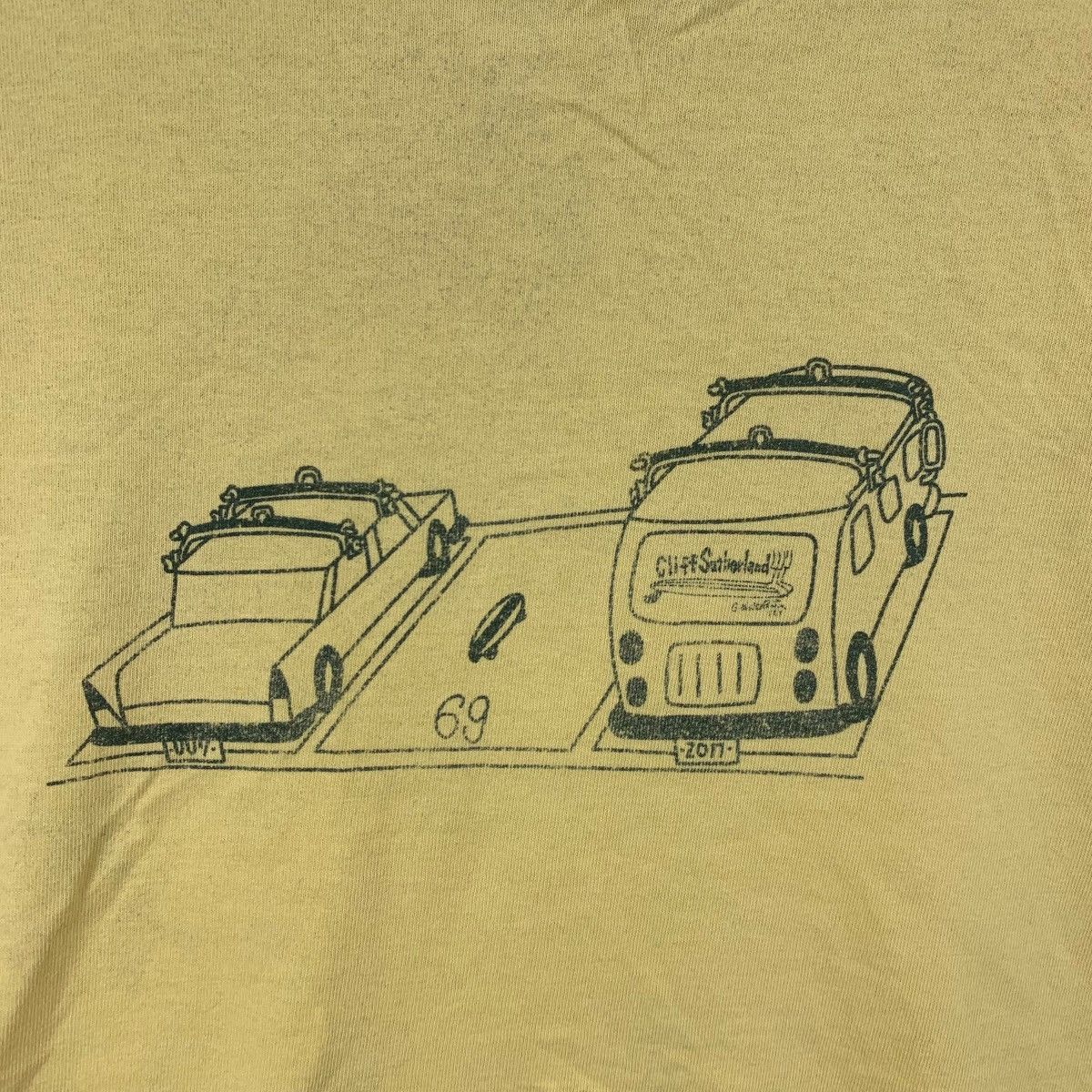 Vintage Vintage CLIFF SUTHERLAND SURF Caravan Camping Tee Shirt Size US M / EU 48-50 / 2 - 3 Thumbnail