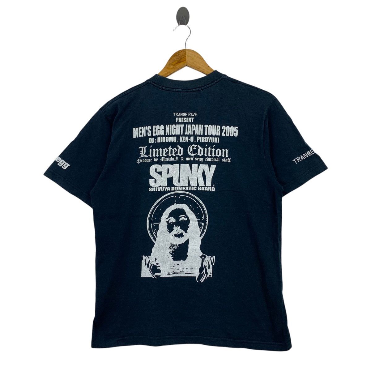 Vintage BUZZ ‎SPUNKY Men's Egg Night Japan Tour 2005 Print Shirt Size US M / EU 48-50 / 2 - 1 Thumbnail