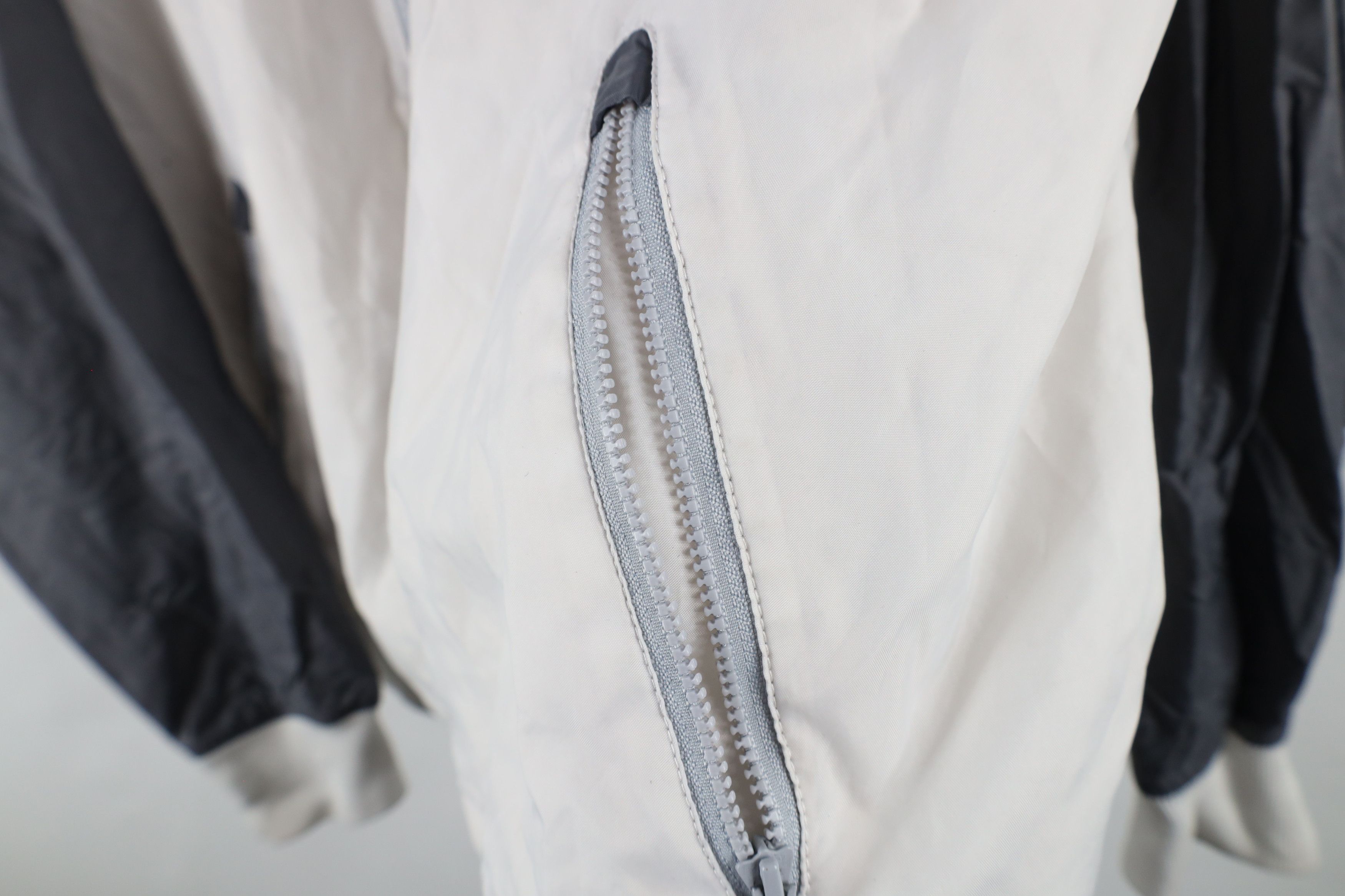 Nike × Vintage Nike Sportswear Lined Hooded Windrunner Jacket Windbreaker Size US L / EU 52-54 / 3 - 5 Thumbnail