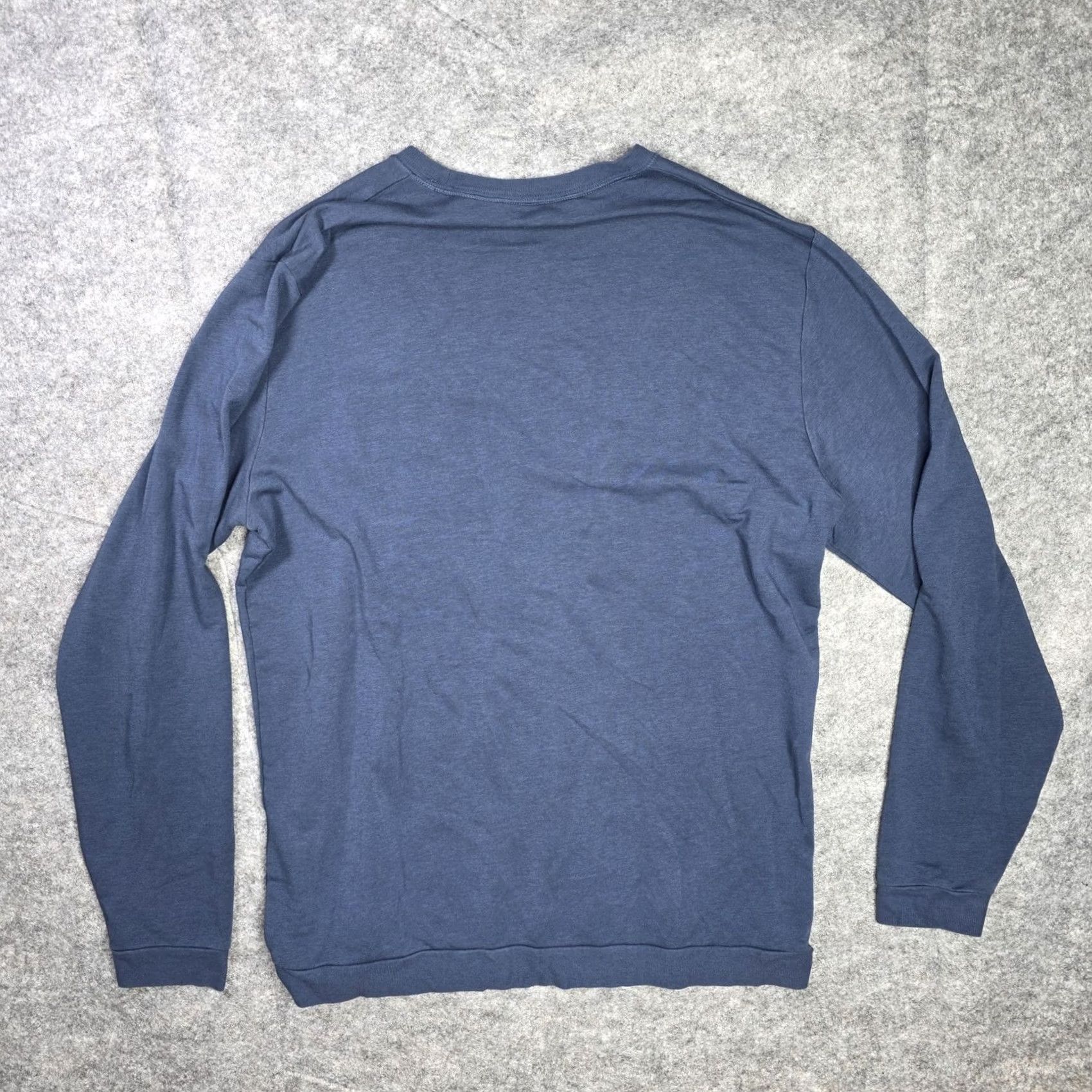 TravisMathew Travis Mathew Mens Large Blue Pullover Sweater Long Sleeve Casual Size US L / EU 52-54 / 3 - 7 Thumbnail